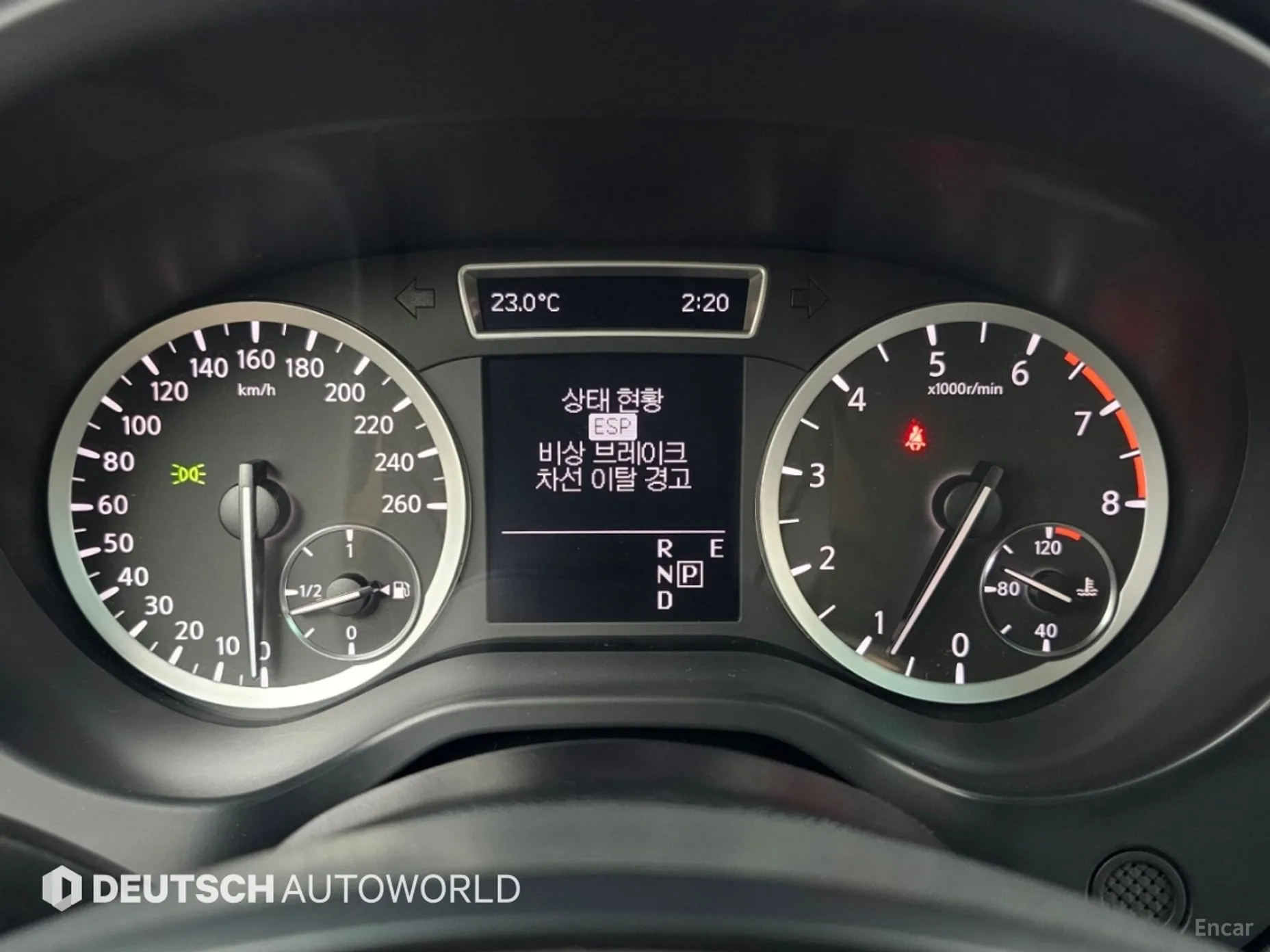 Infiniti QX30 превью 17