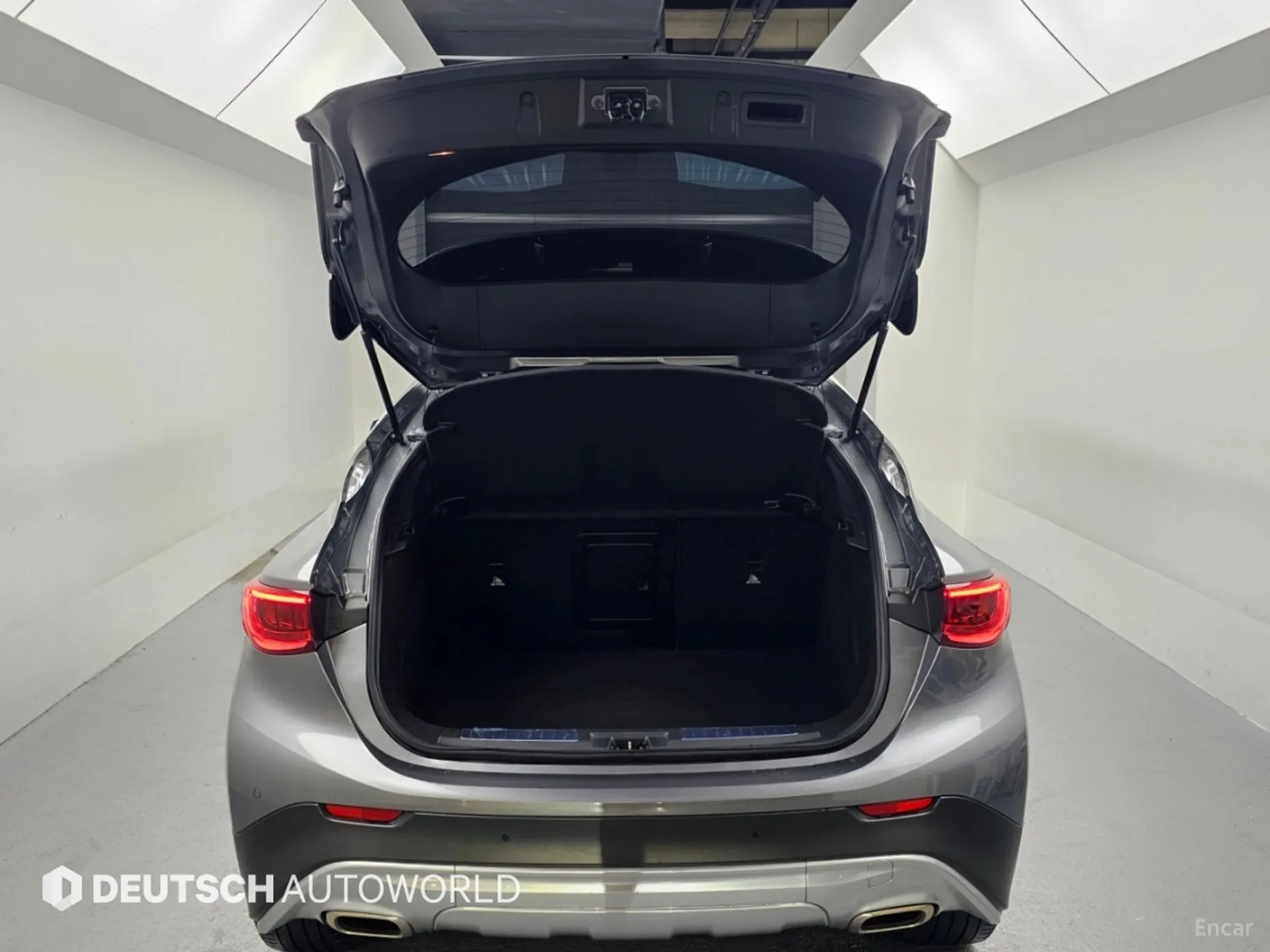 Infiniti QX30 превью 19