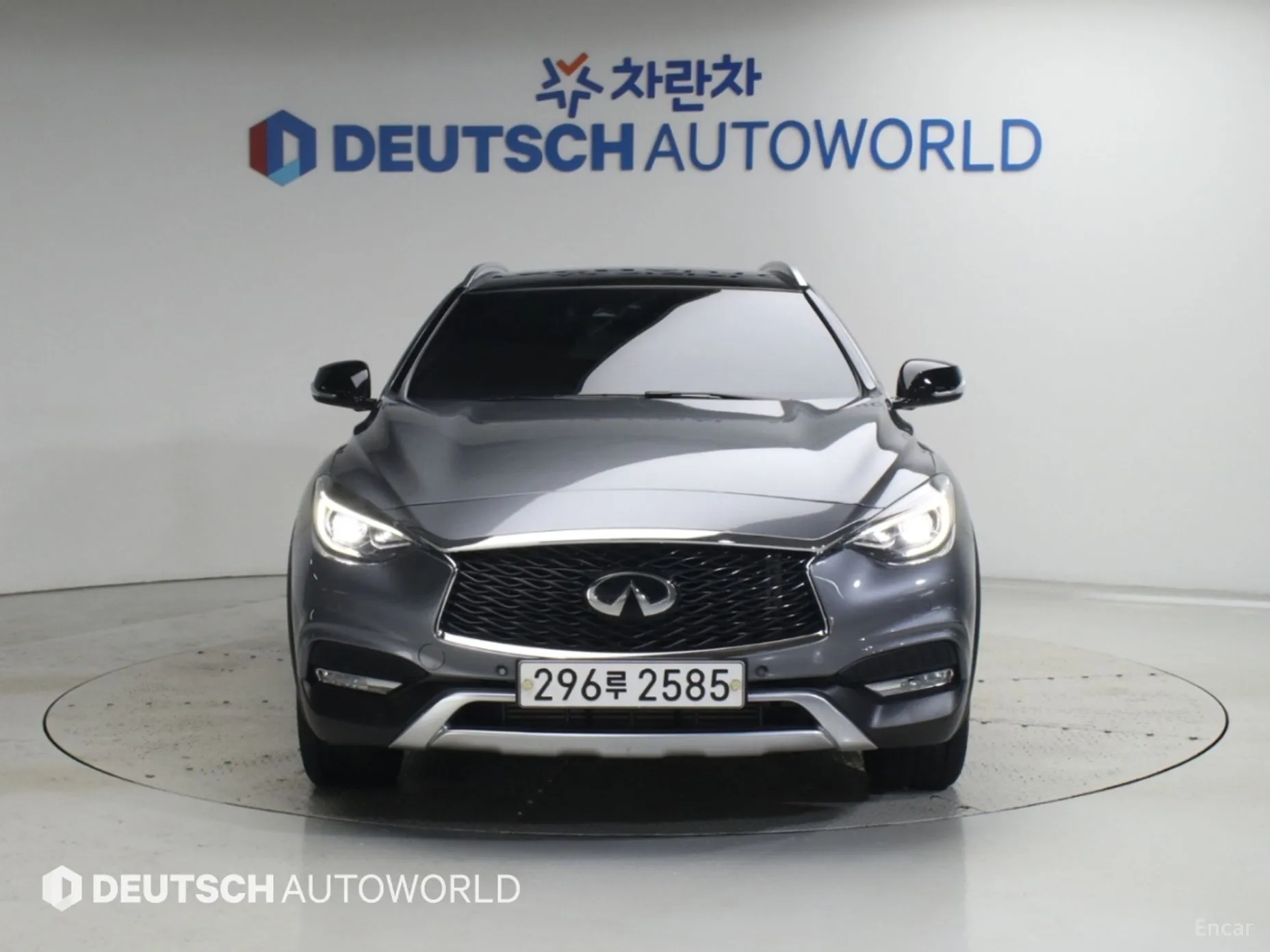 Infiniti QX30 превью 3