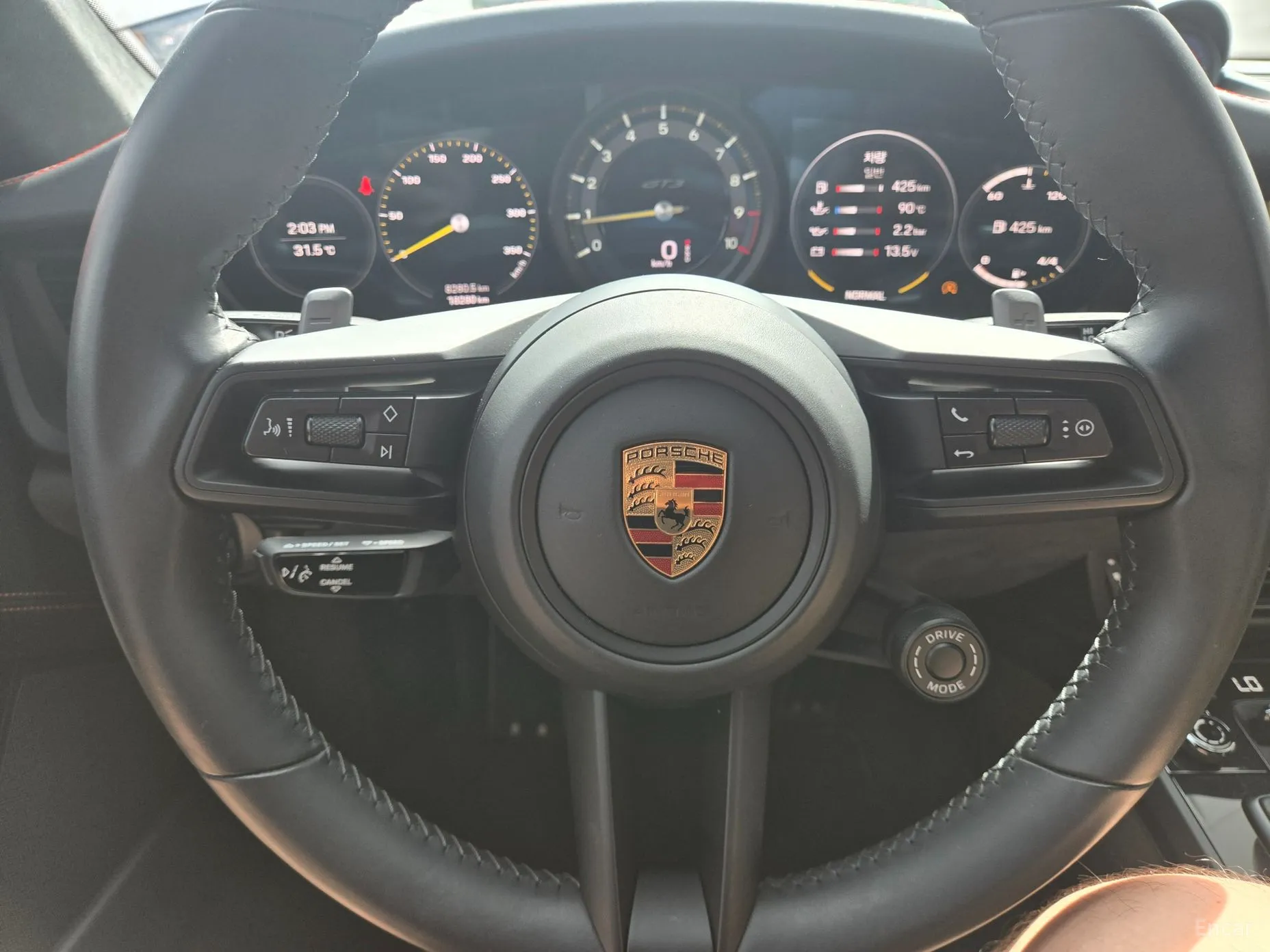 Porsche 911 (992) превью 11