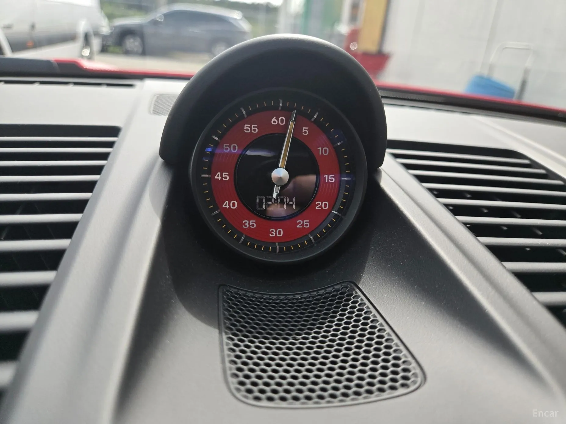 Porsche 911 (992) превью 13