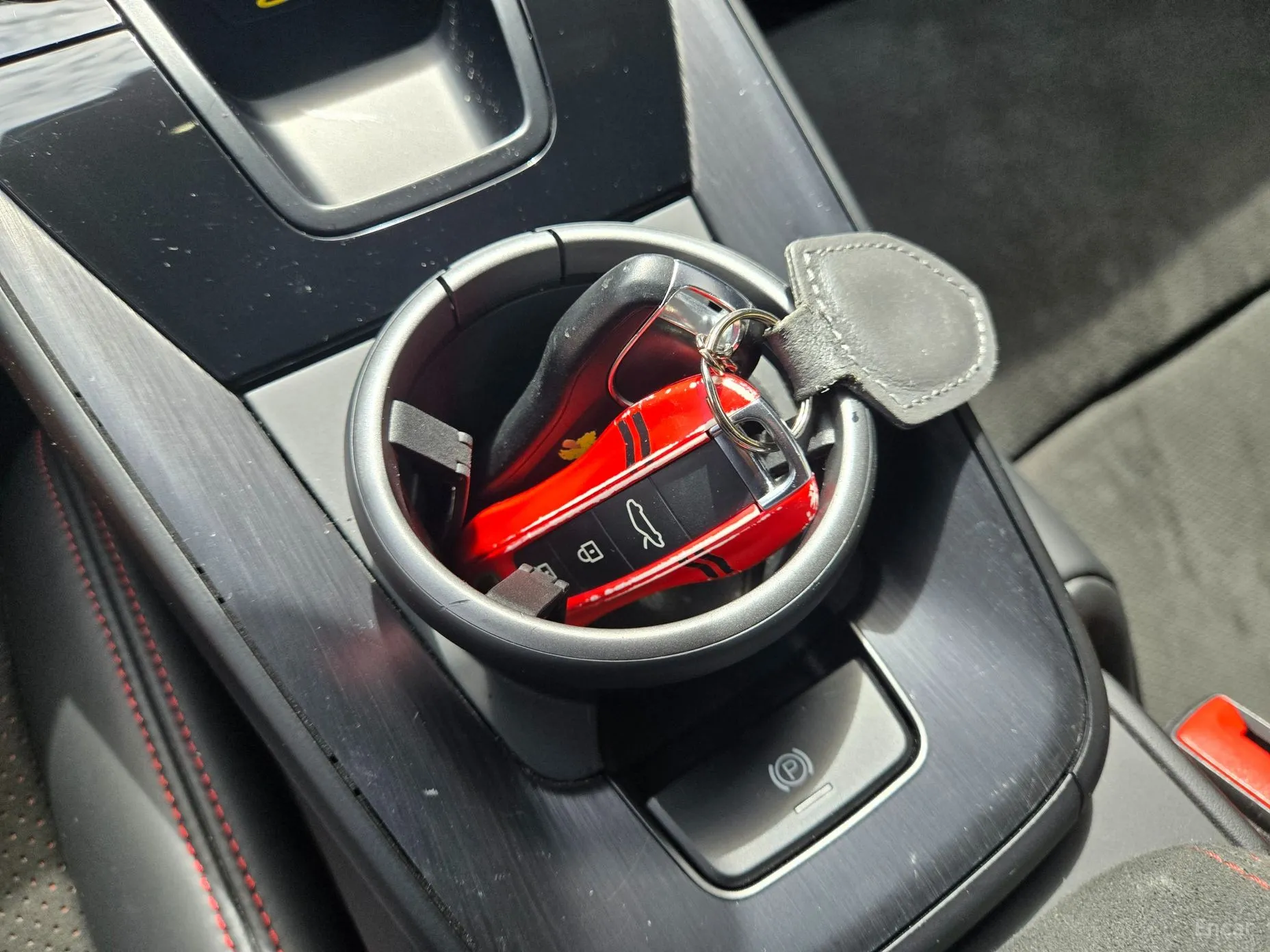 Porsche 911 (992) превью 14