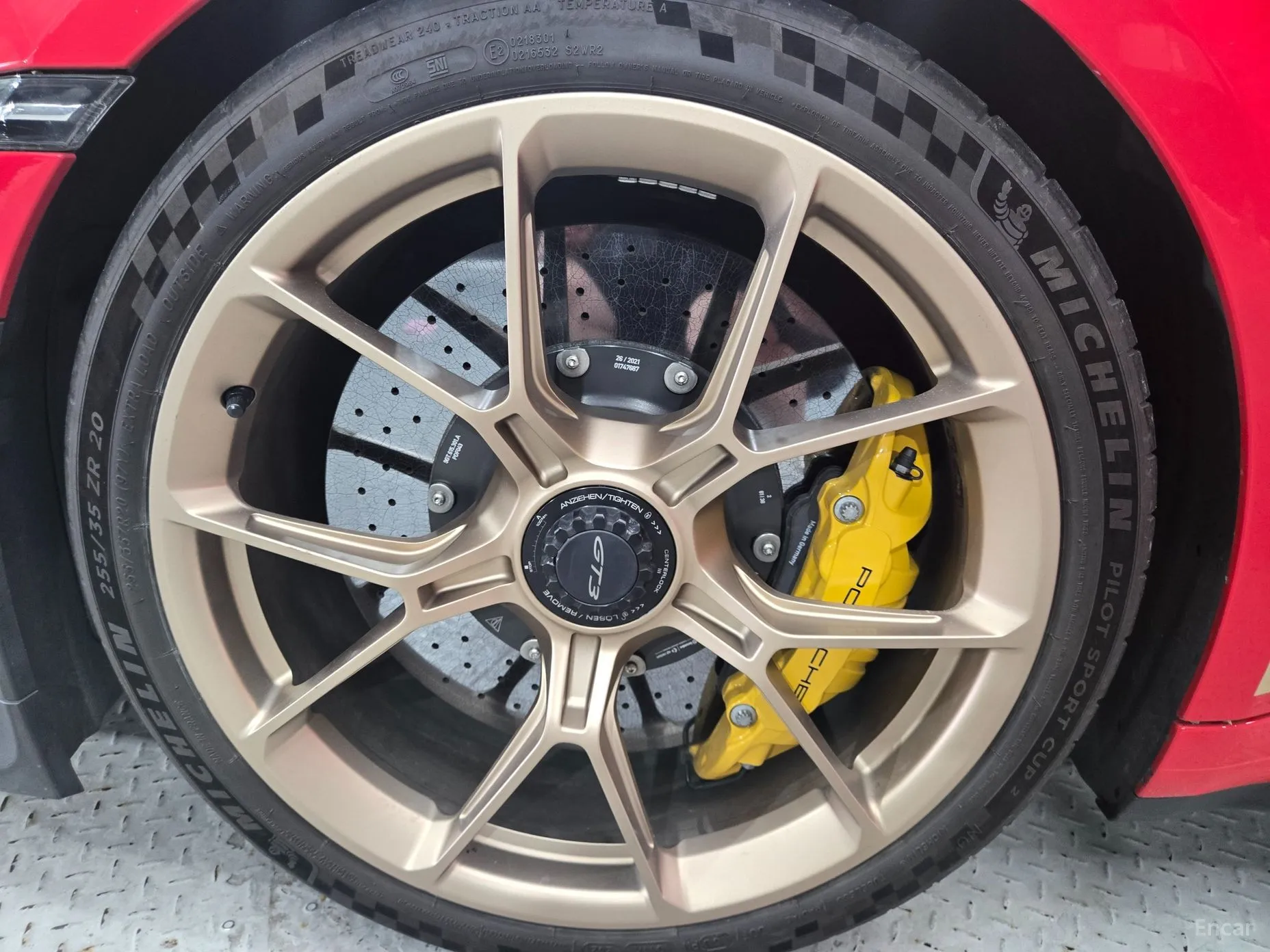 Porsche 911 (992) превью 5