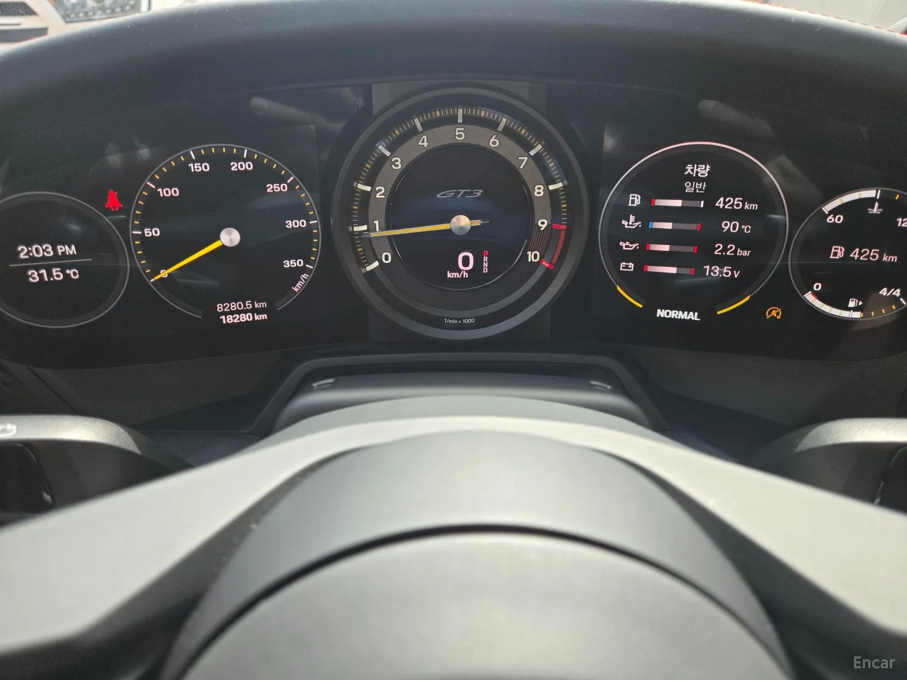 Porsche 911 (992) превью 8