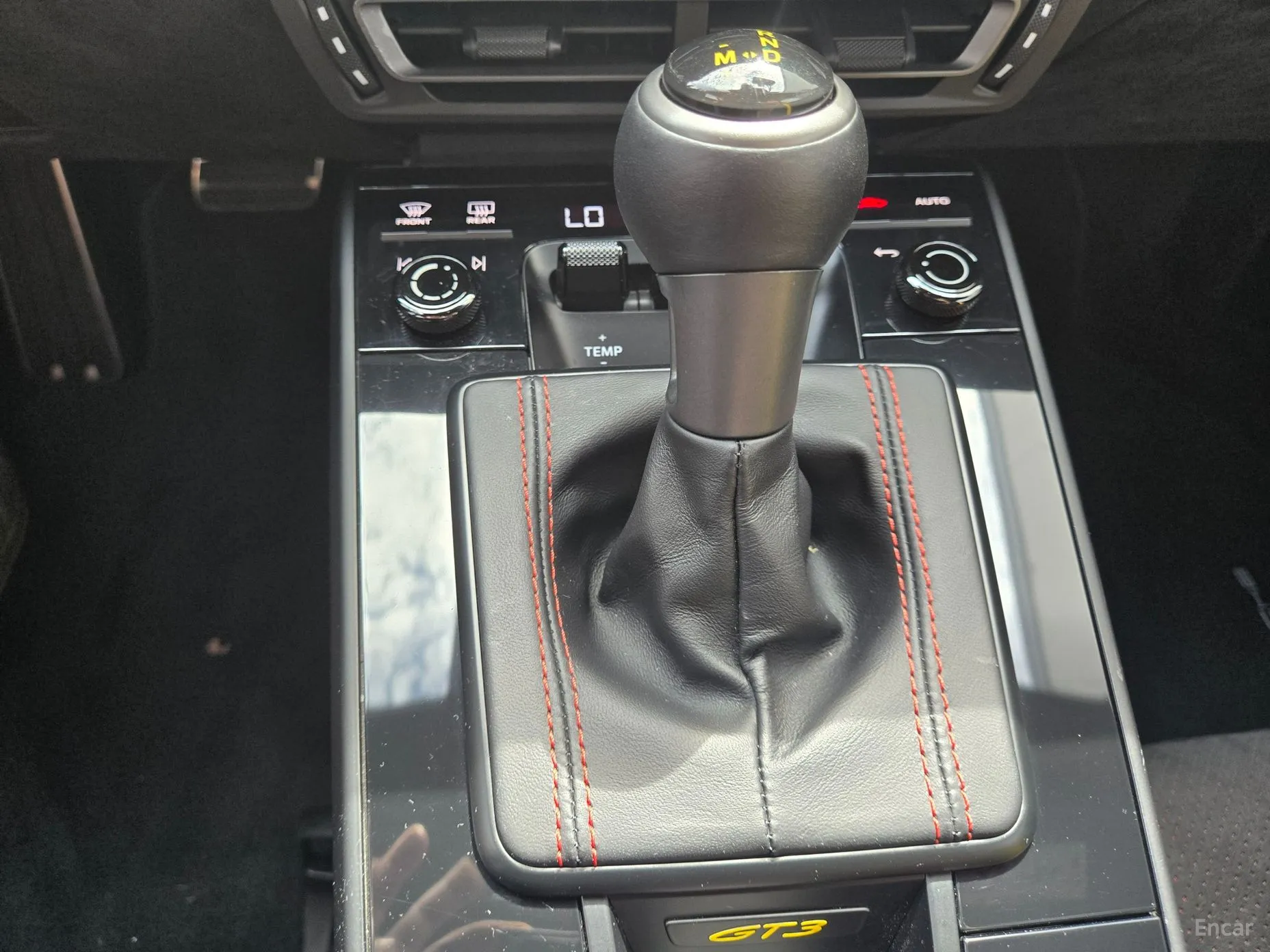 Porsche 911 (992) превью 9