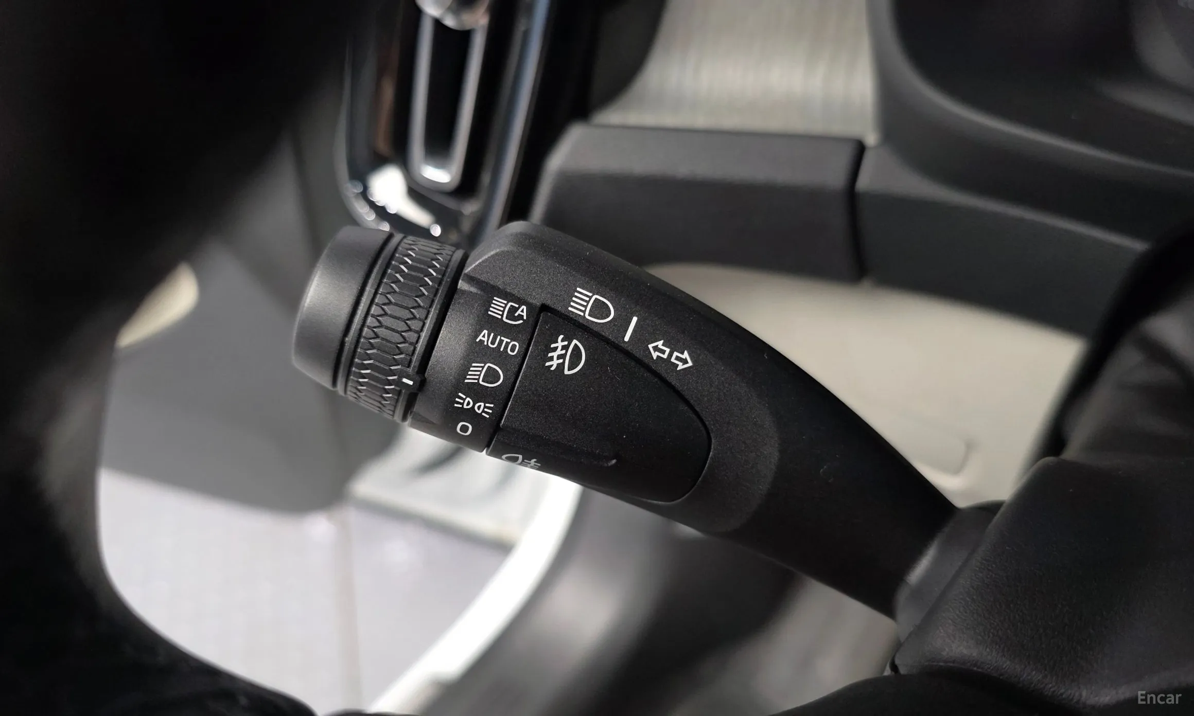 Volvo XC40 превью 19