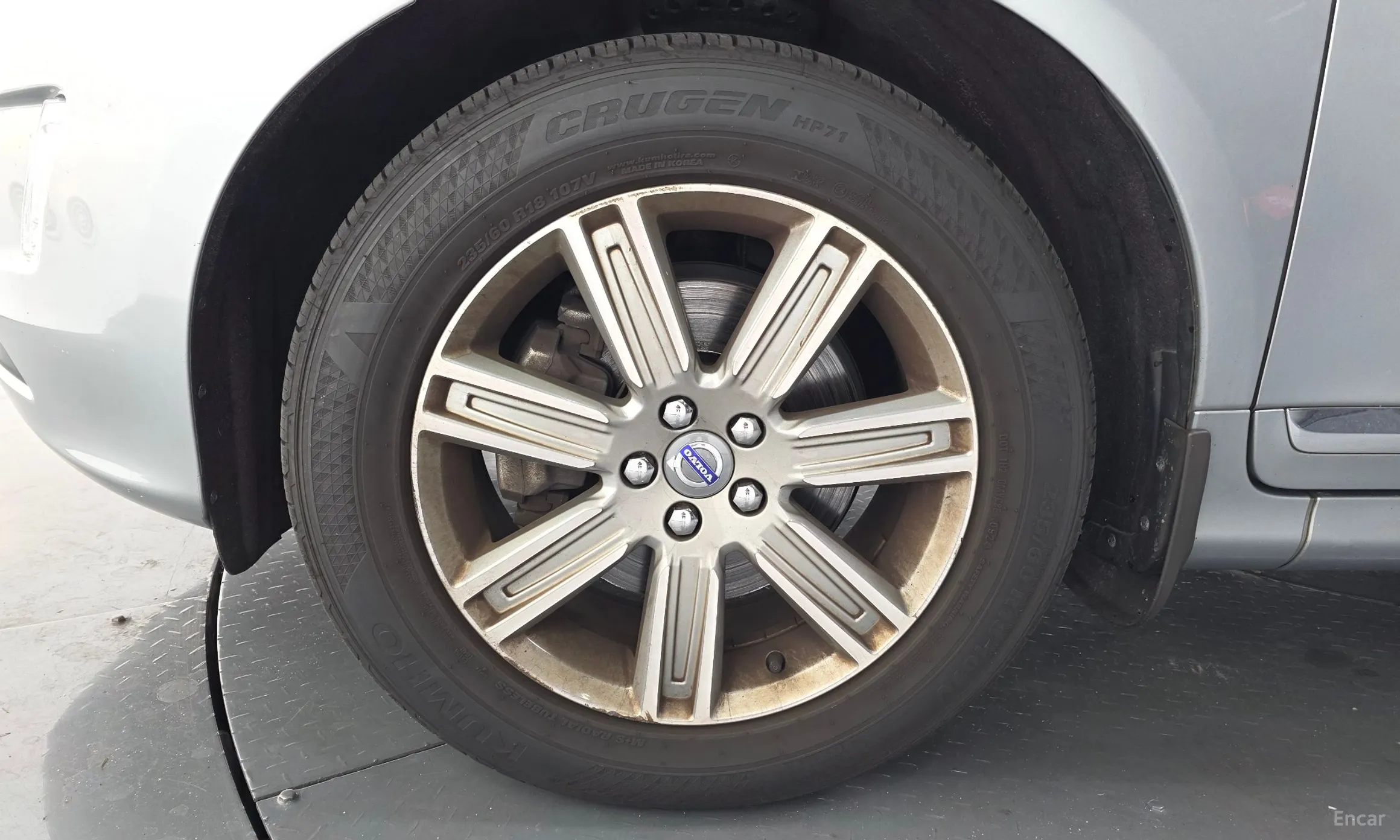 Volvo XC60 превью 5