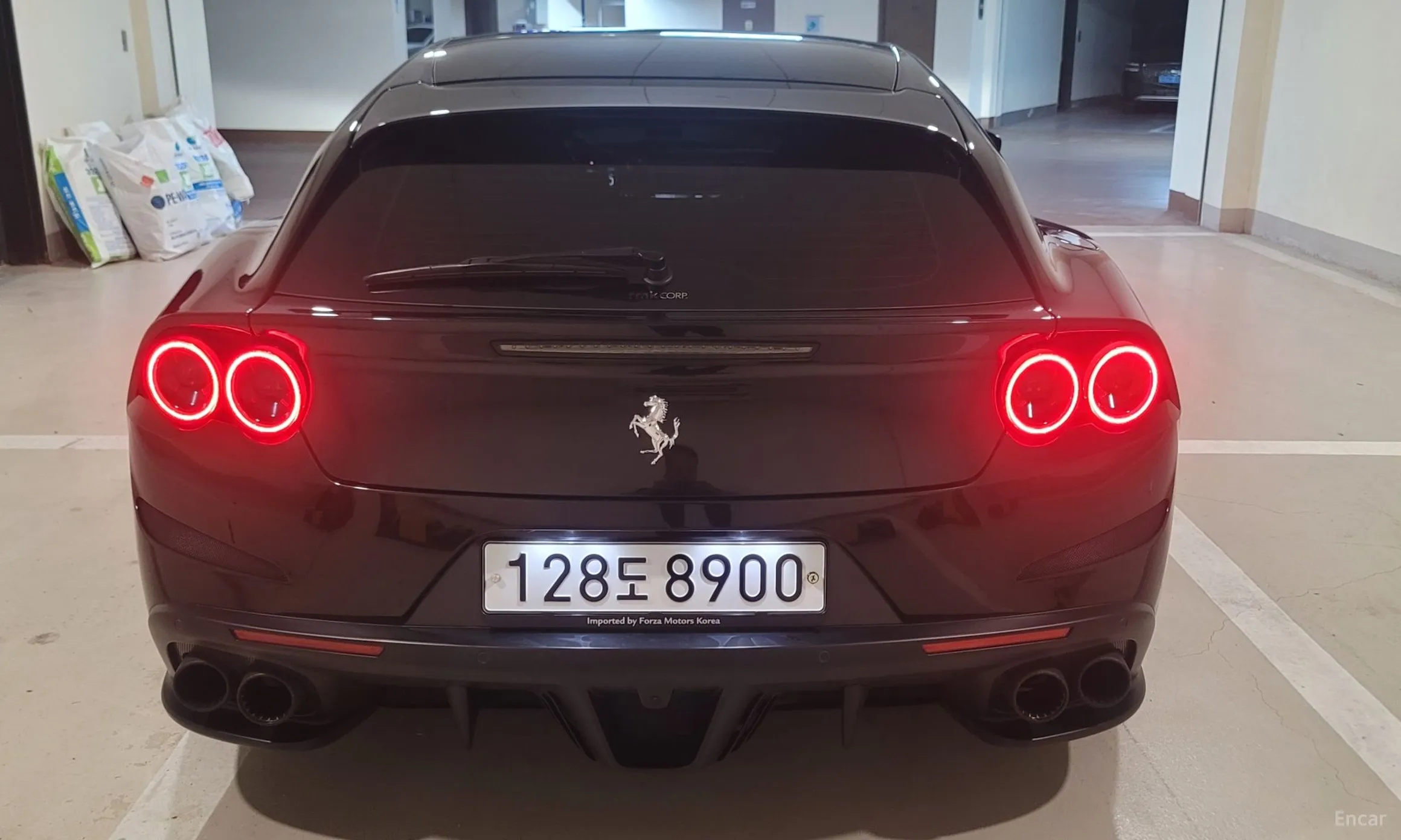 Ferrari GTC4 Rousseau