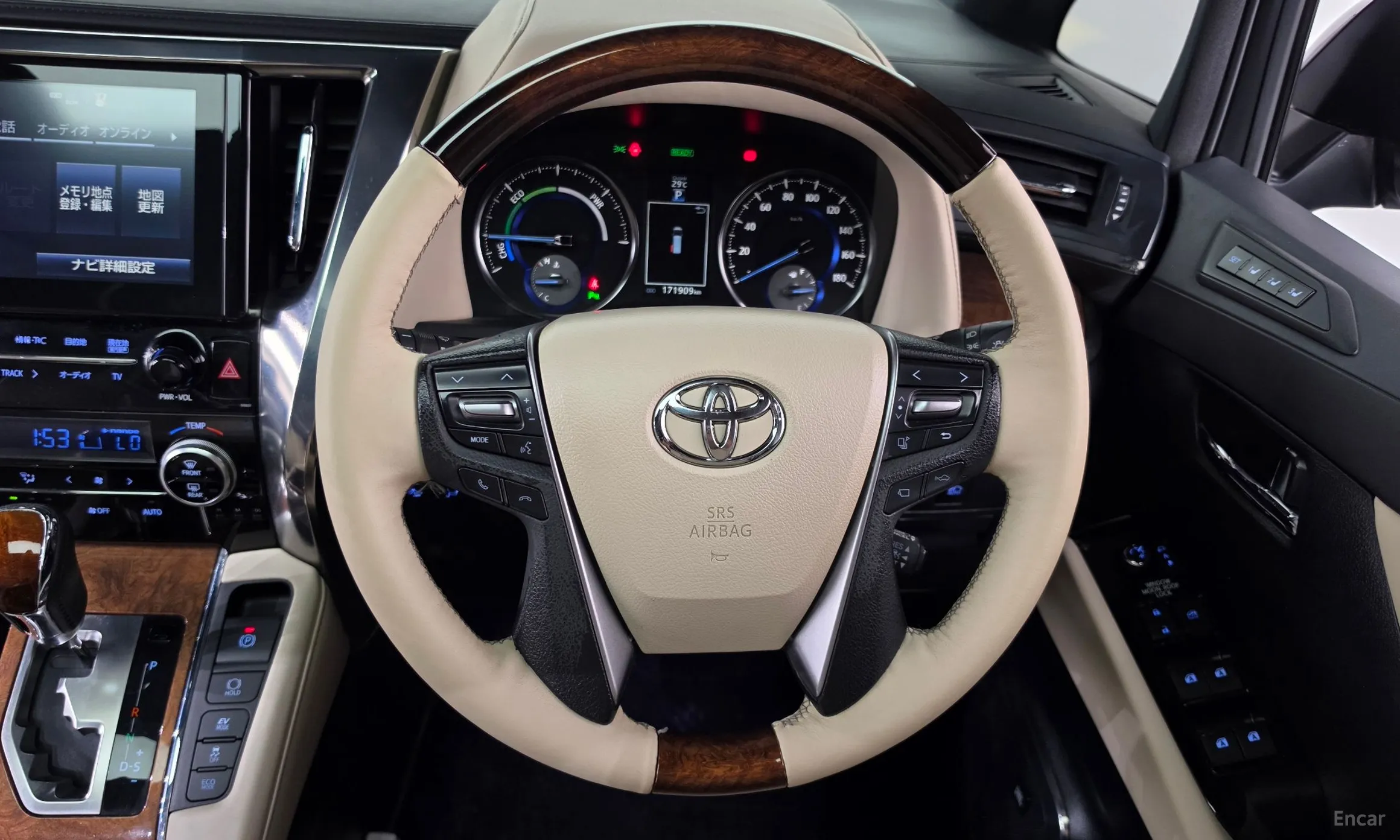 Toyota Alphard превью 12