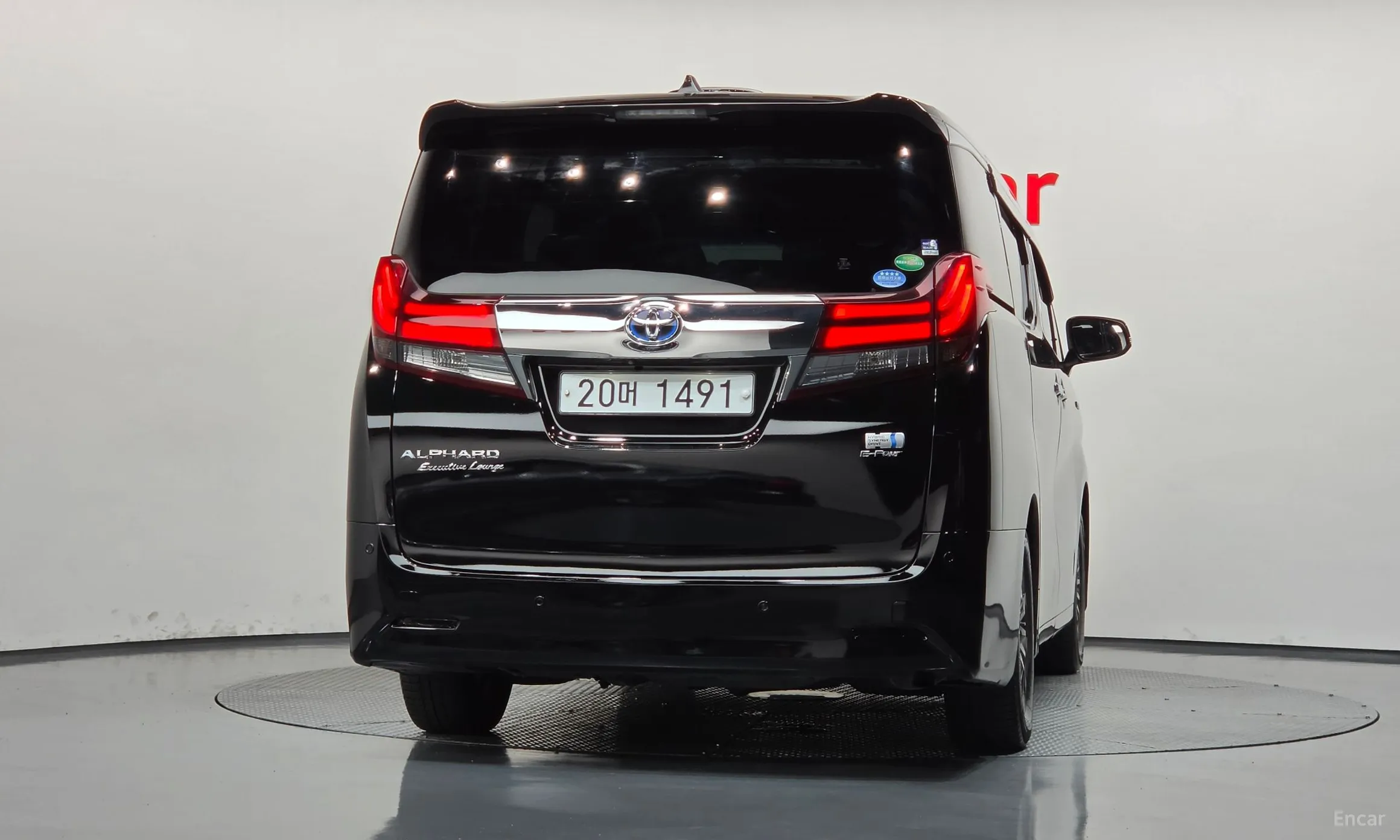 Toyota Alphard превью 4