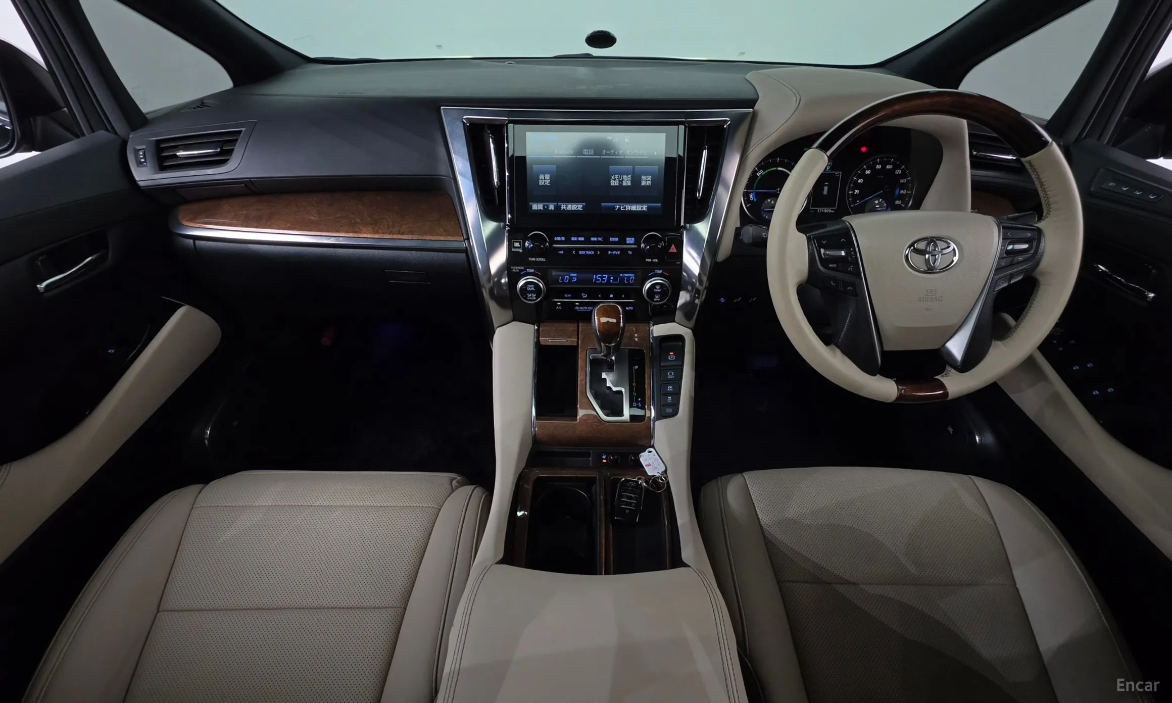 Toyota Alphard превью 7