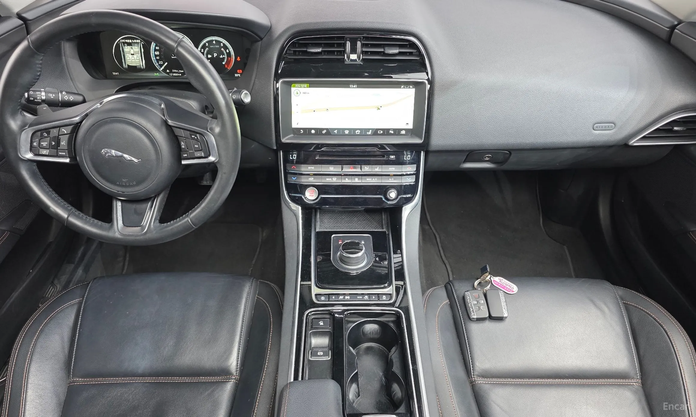 Jaguar XE превью 7