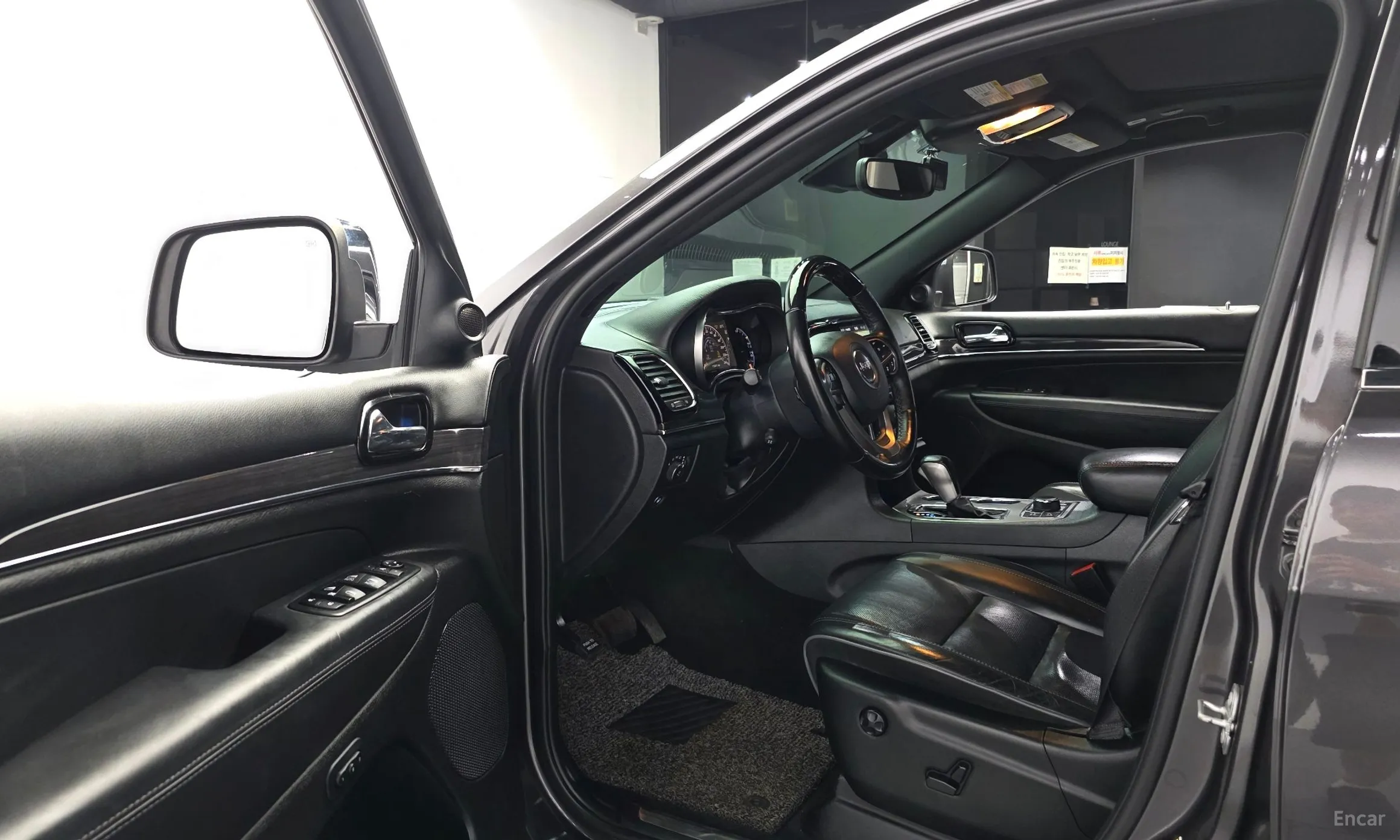 Jeep Grand Cherokee превью 10