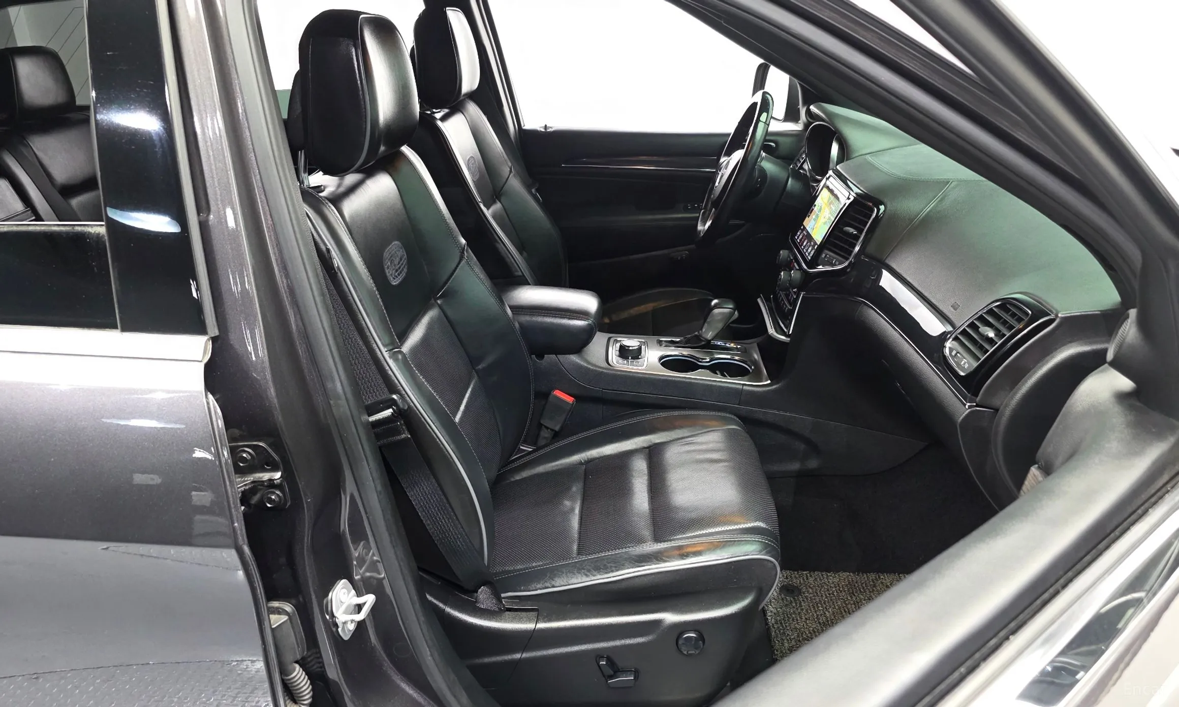 Jeep Grand Cherokee превью 11