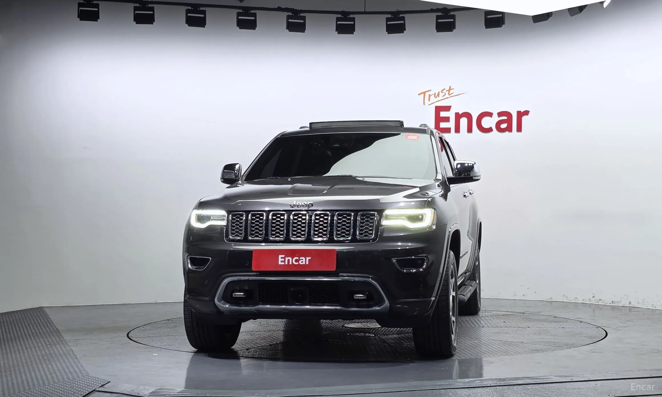 Jeep Grand Cherokee превью 3