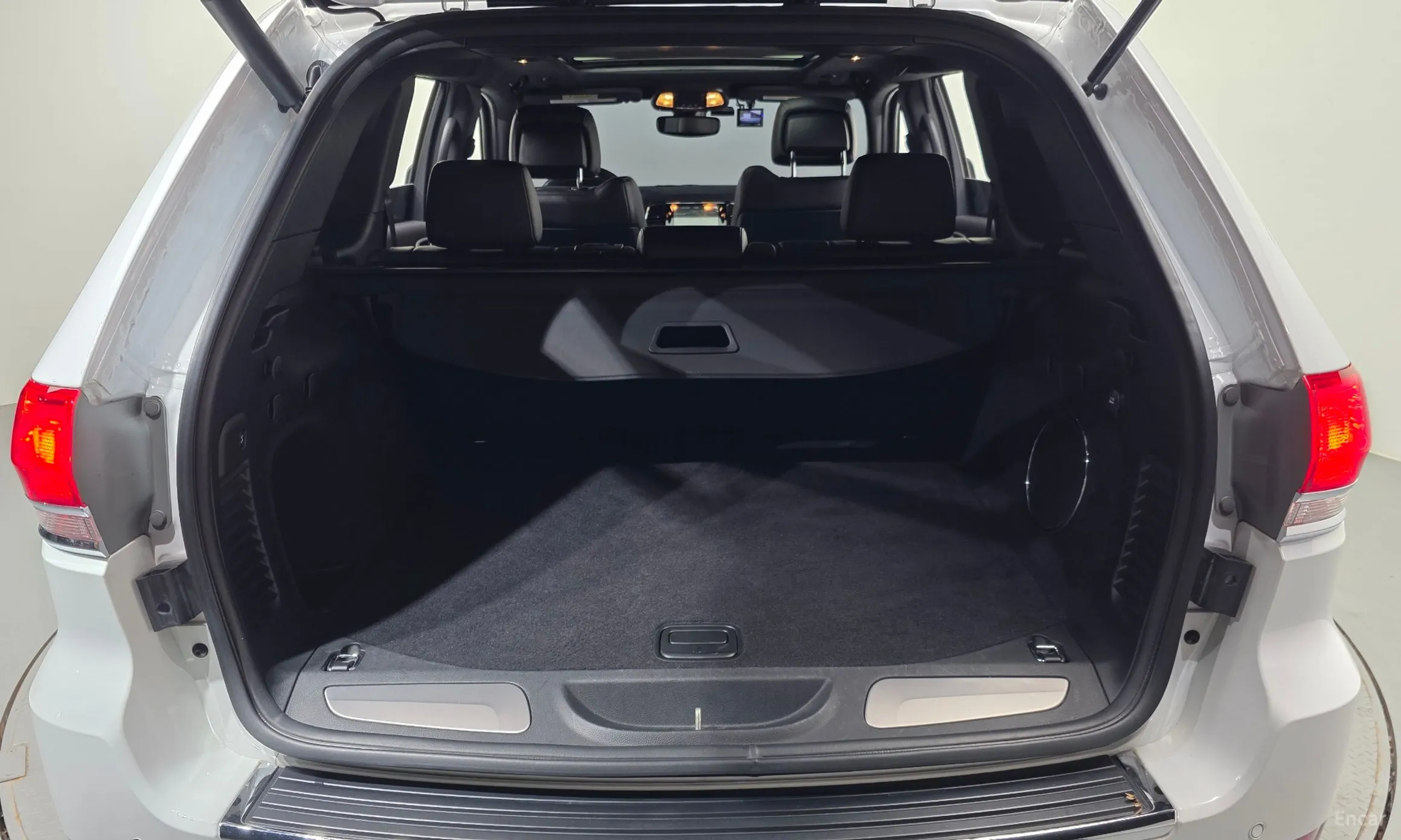 Jeep Grand Cherokee превью 20