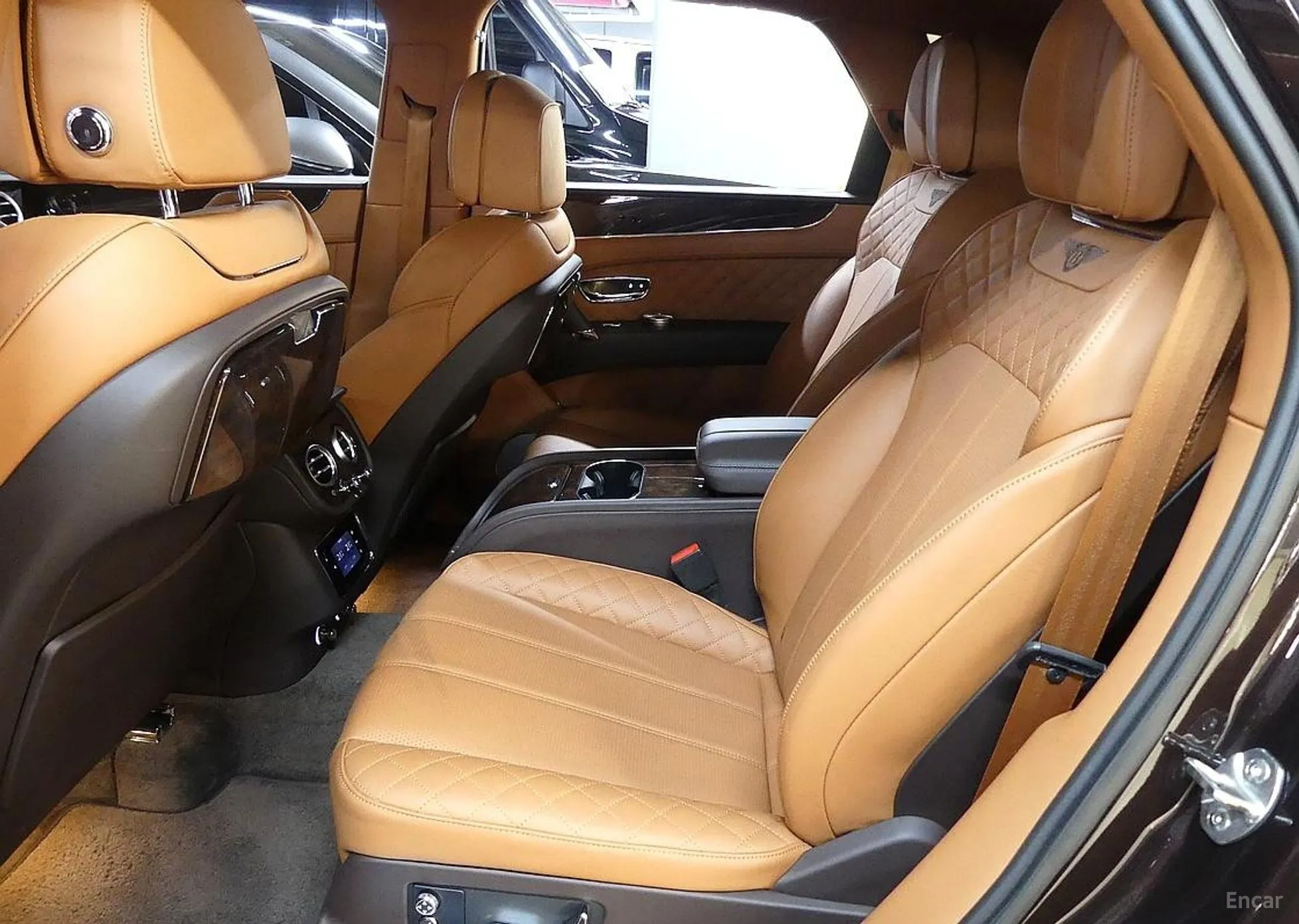 Bentley Bentayga превью 10
