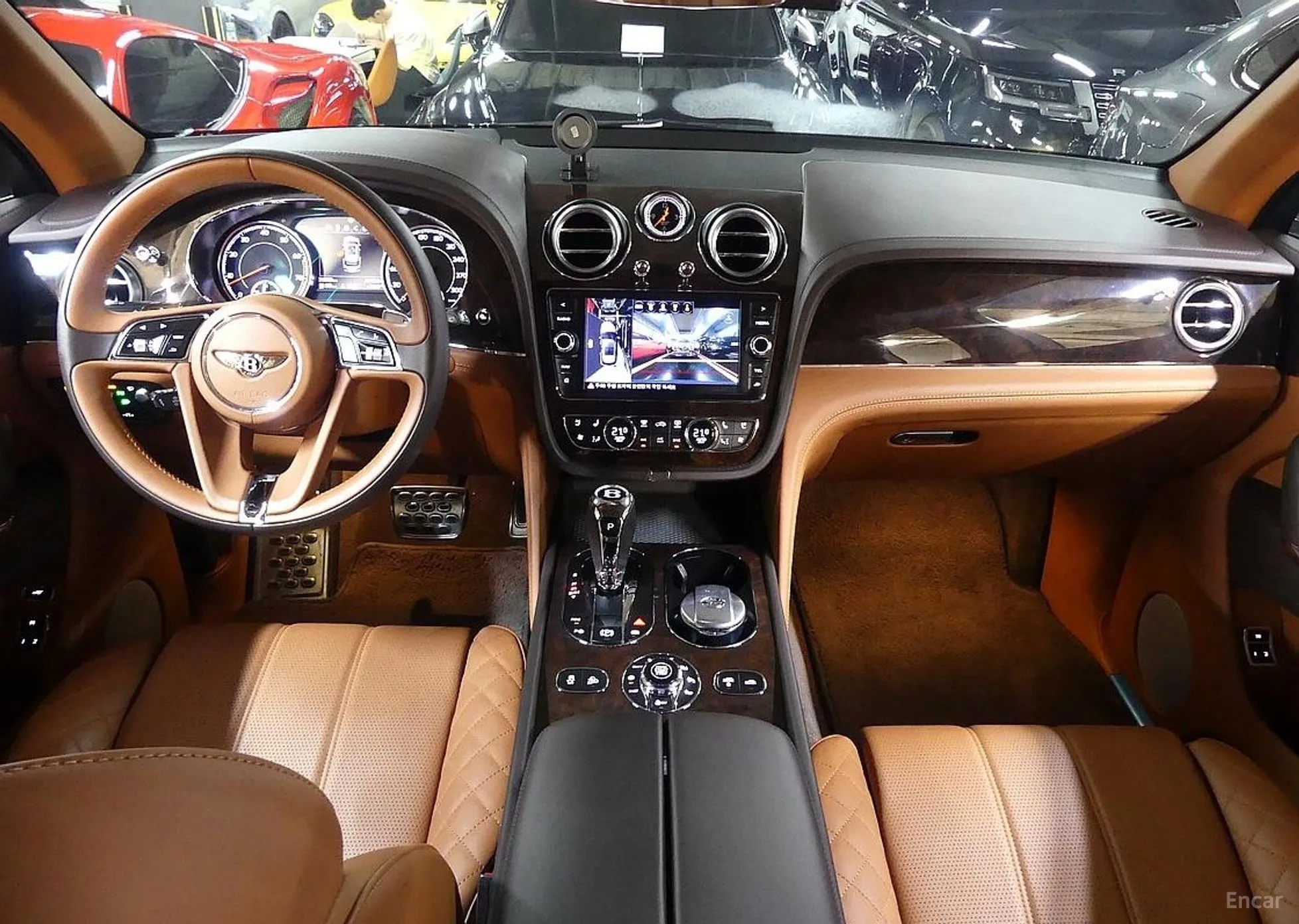 Bentley Bentayga превью 11