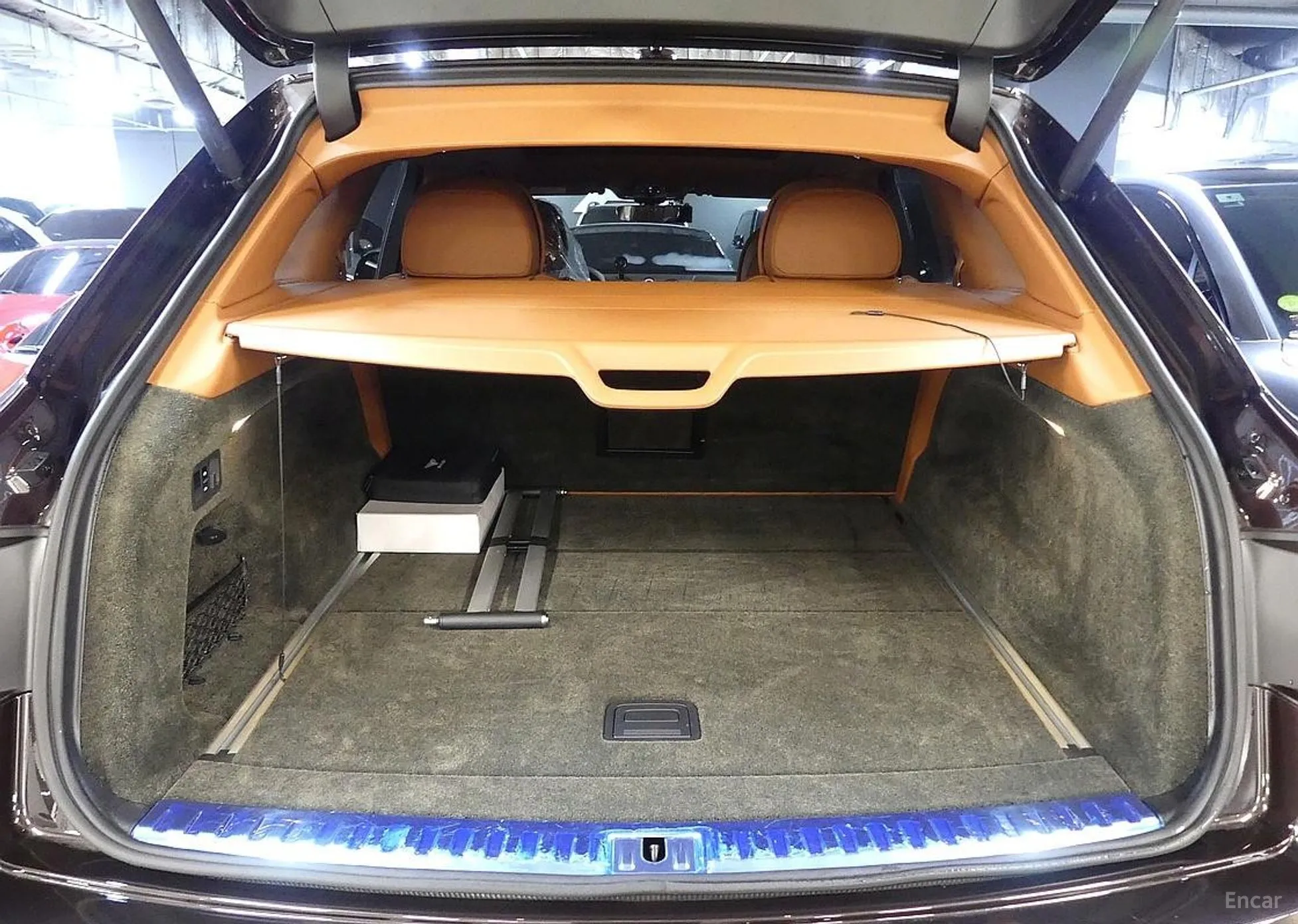 Bentley Bentayga превью 12