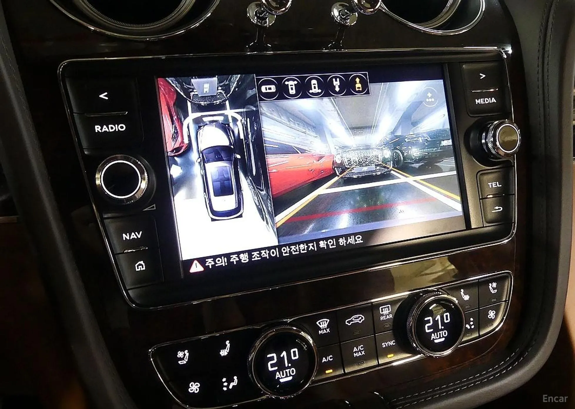 Bentley Bentayga превью 13