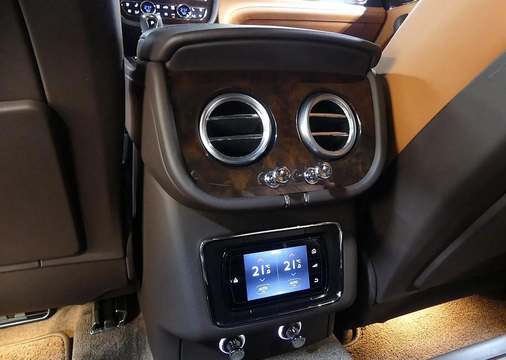 Bentley Bentayga превью 14