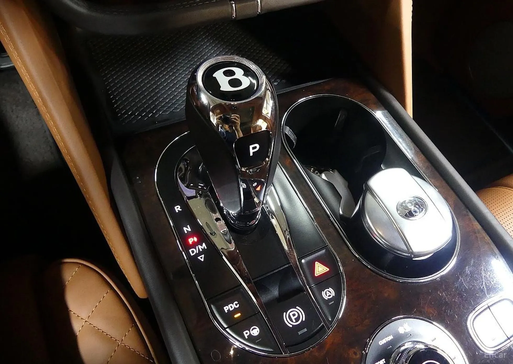 Bentley Bentayga превью 15