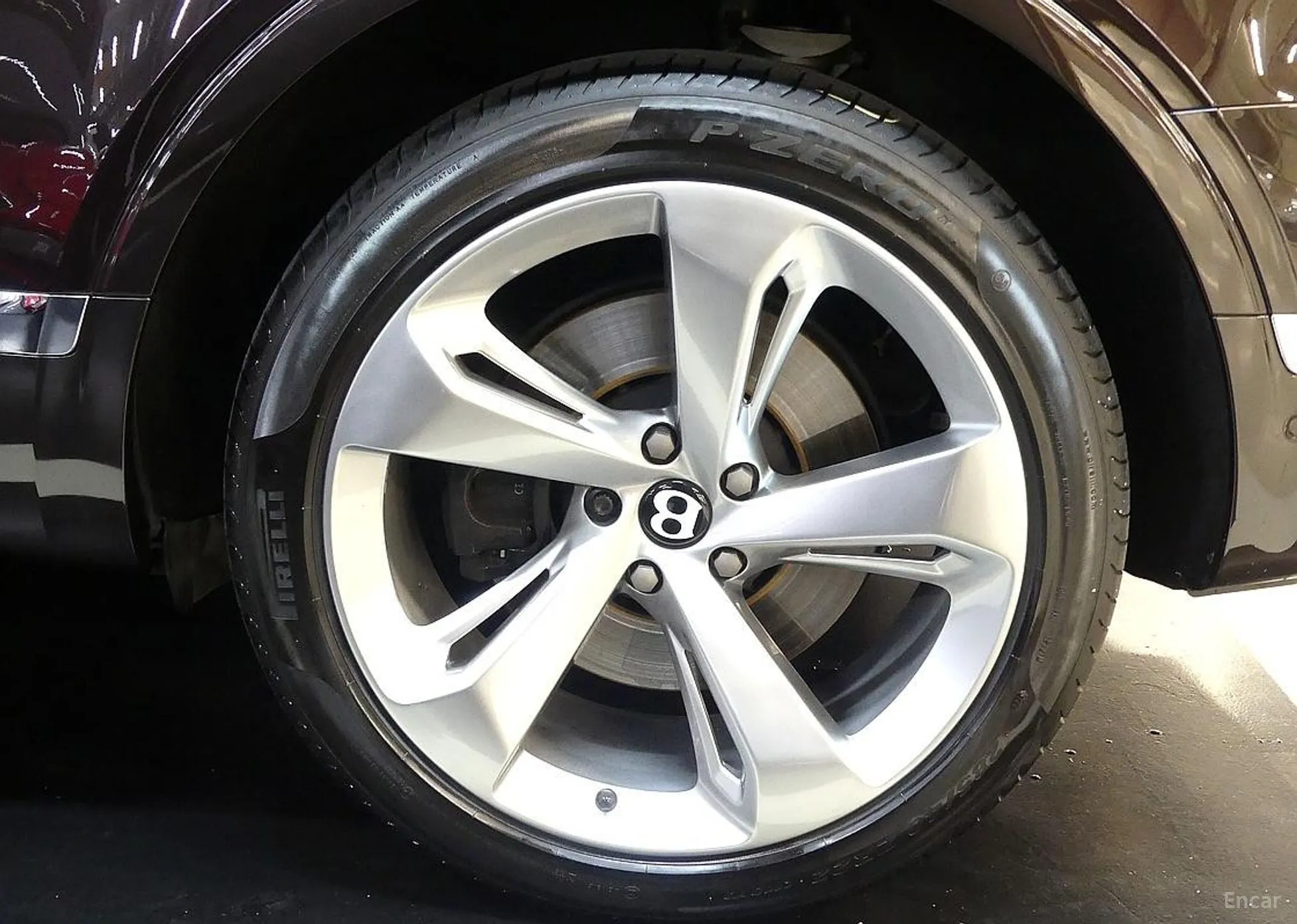 Bentley Bentayga превью 5