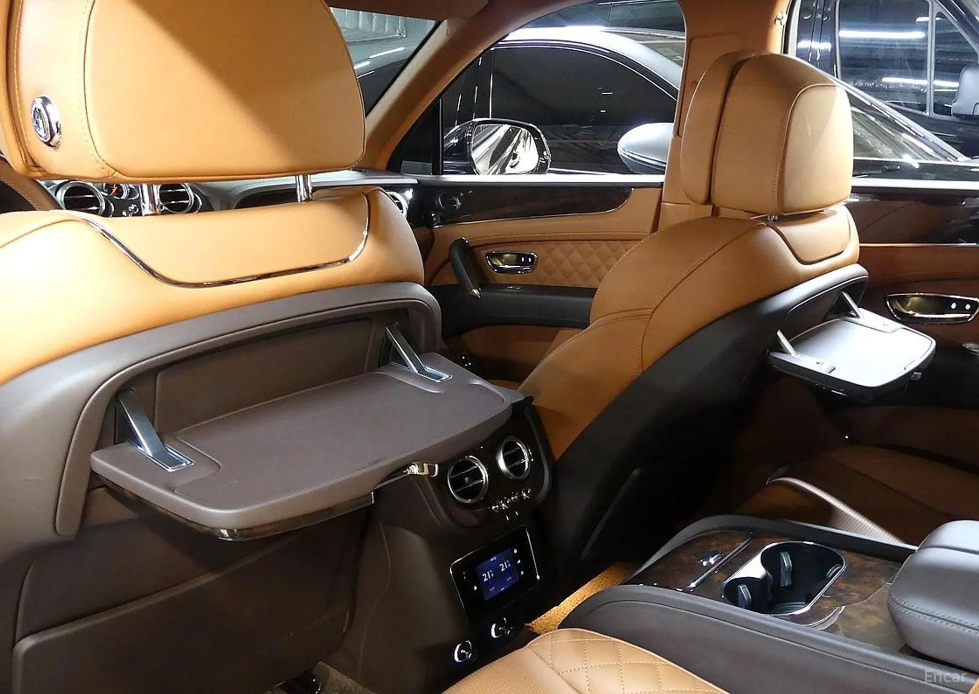 Bentley Bentayga превью 7