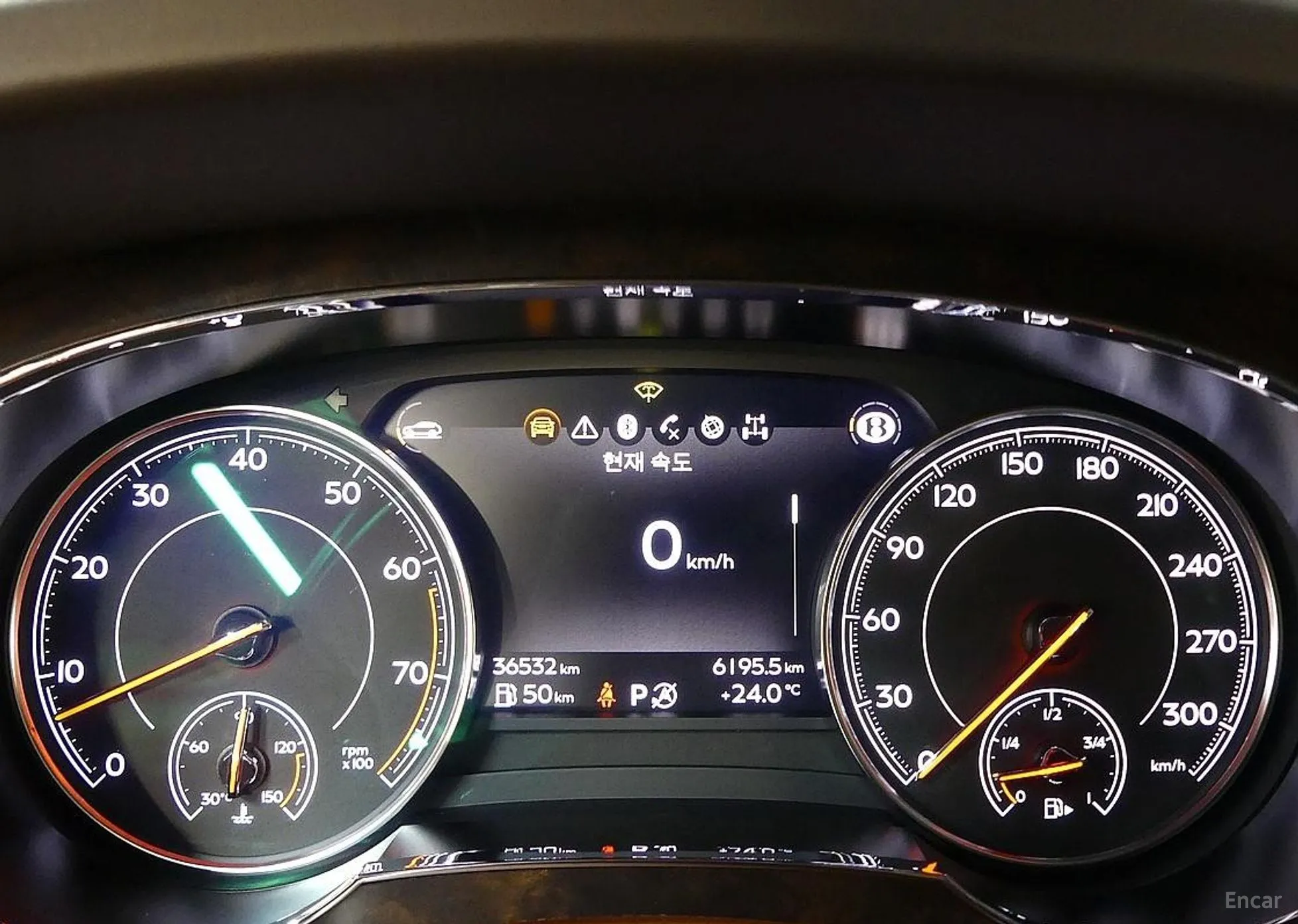 Bentley Bentayga превью 8