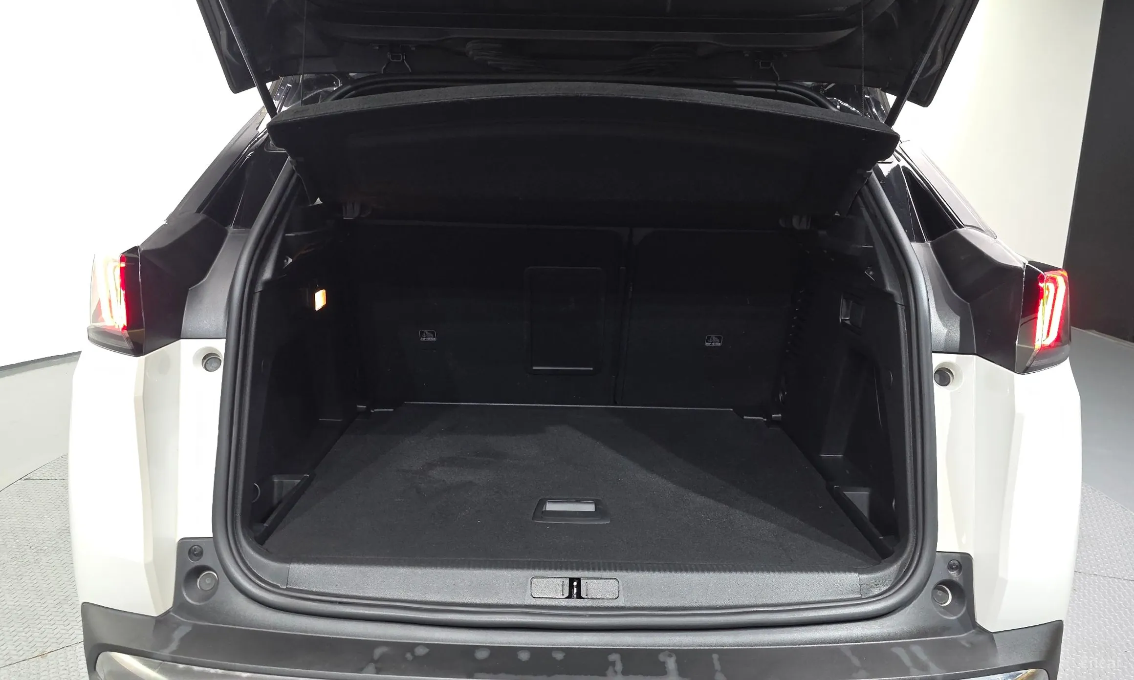 Peugeot 3008 2nd generation превью 20