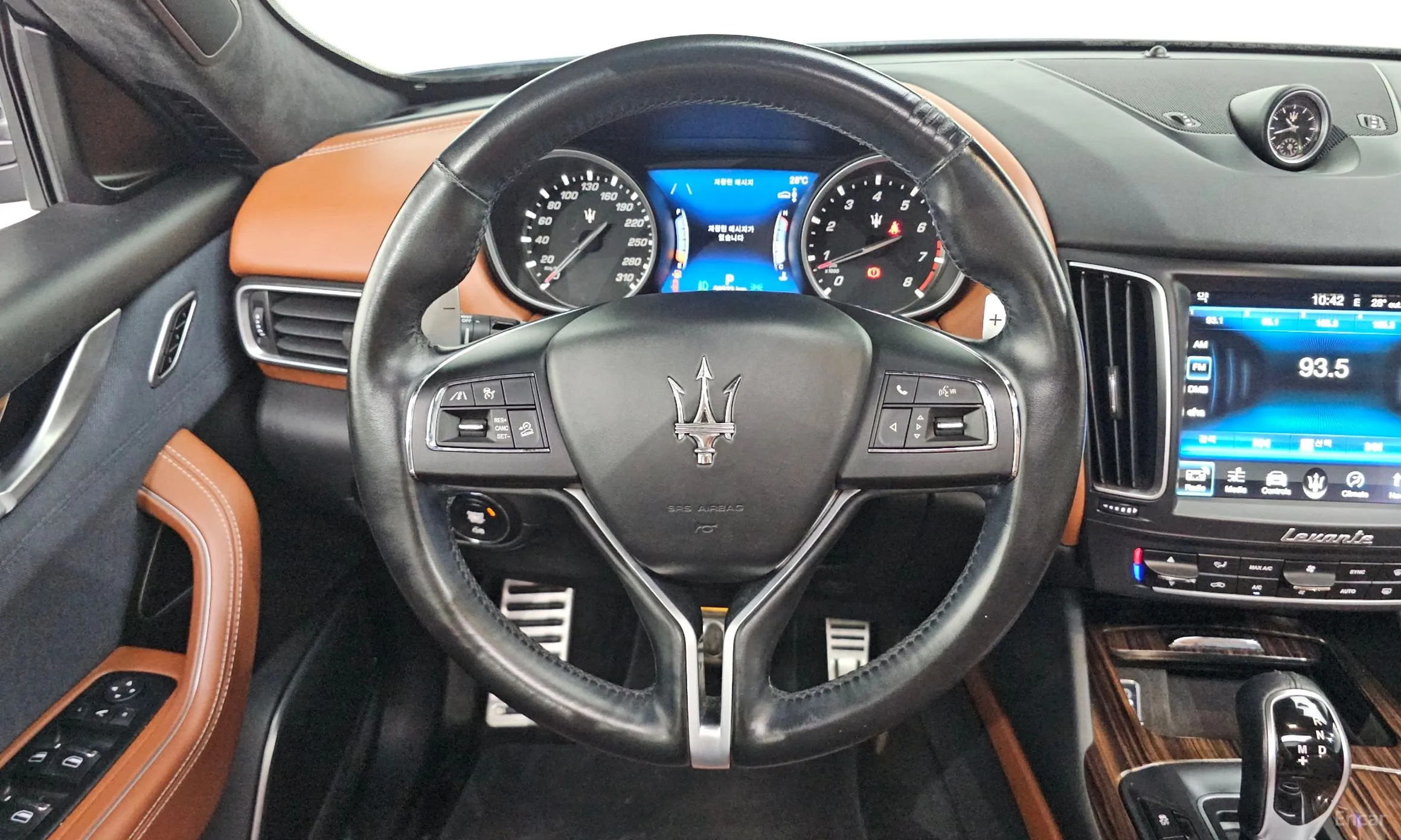 Maserati Levante превью 11