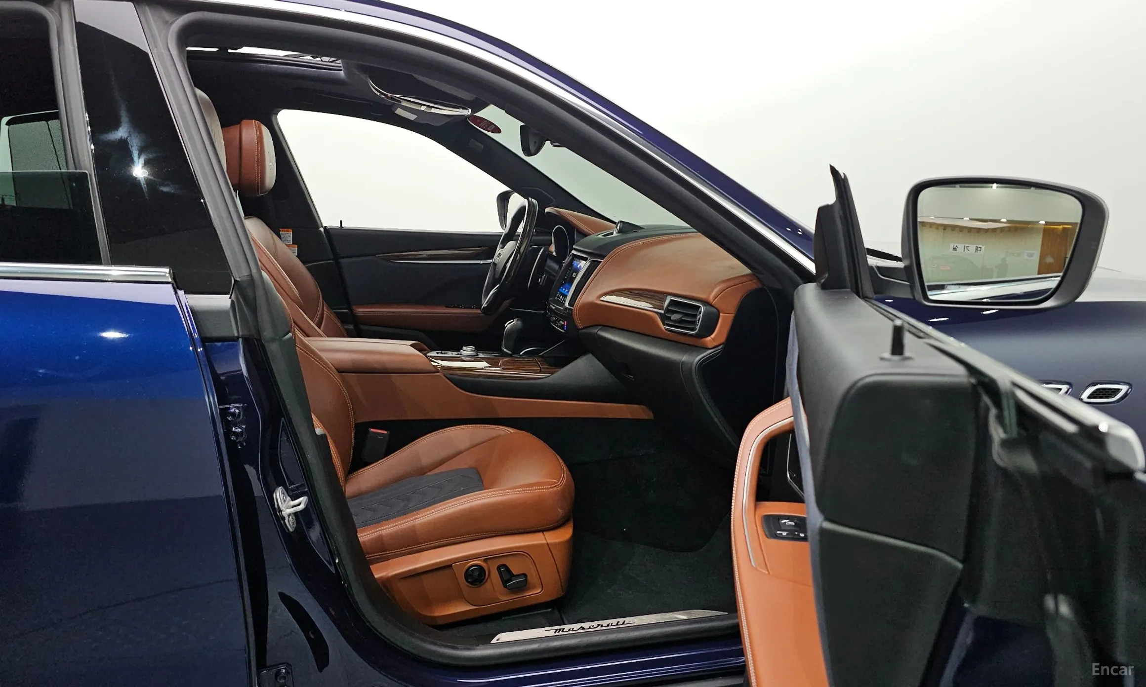 Maserati Levante превью 18