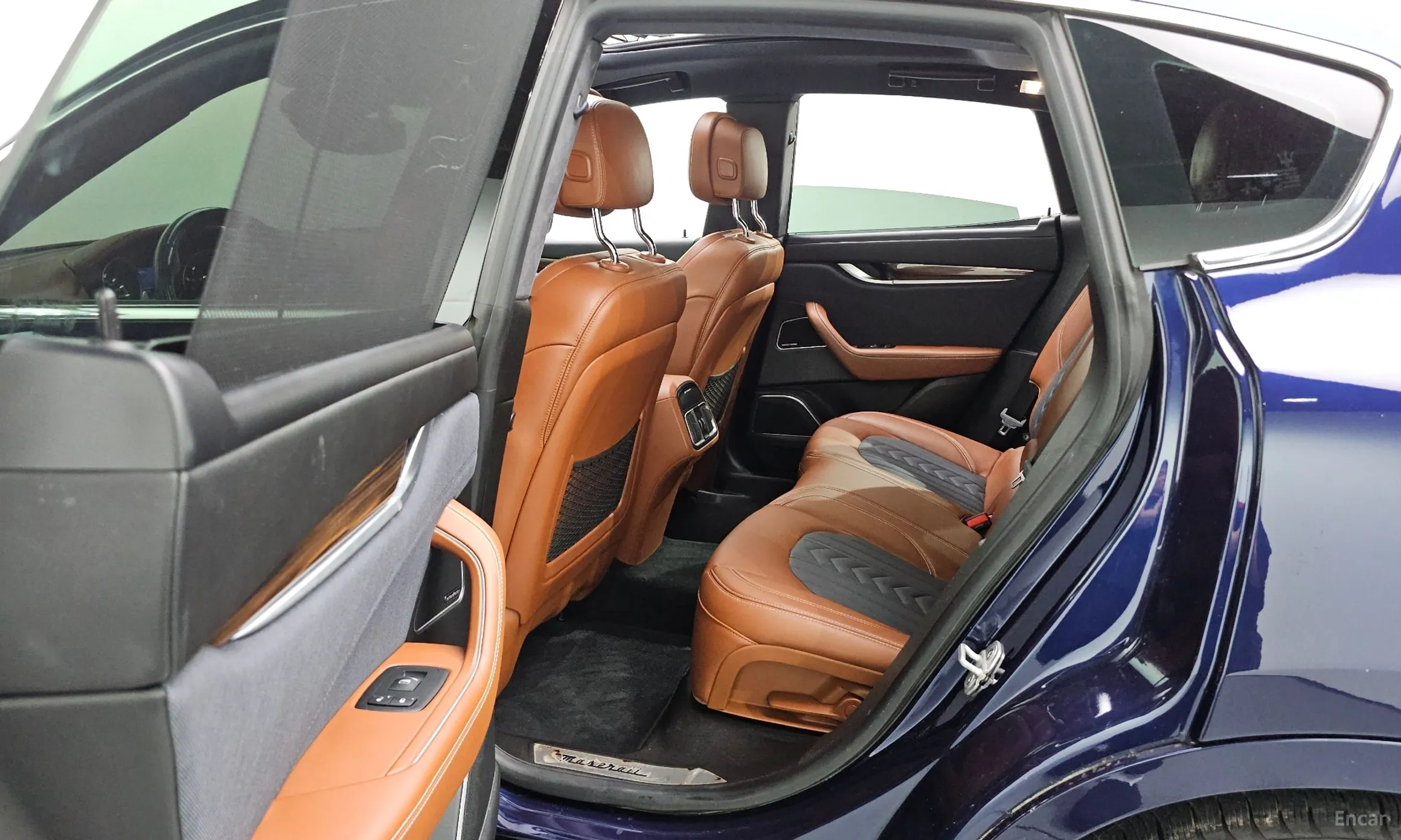 Maserati Levante превью 19