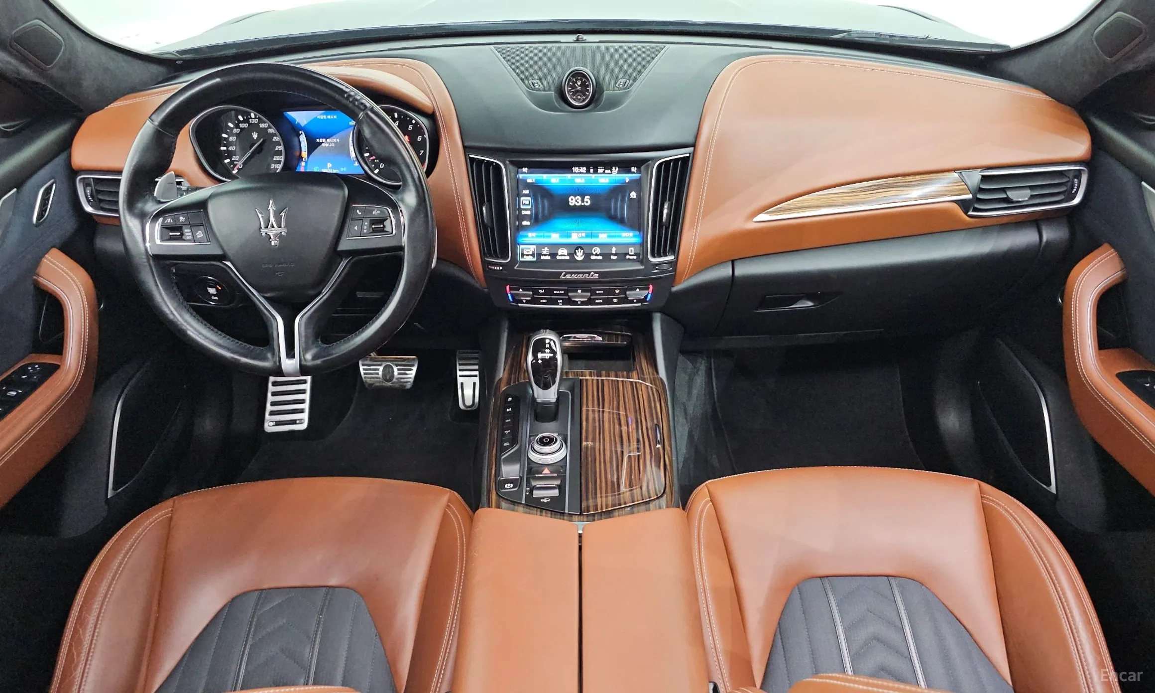 Maserati Levante превью 7