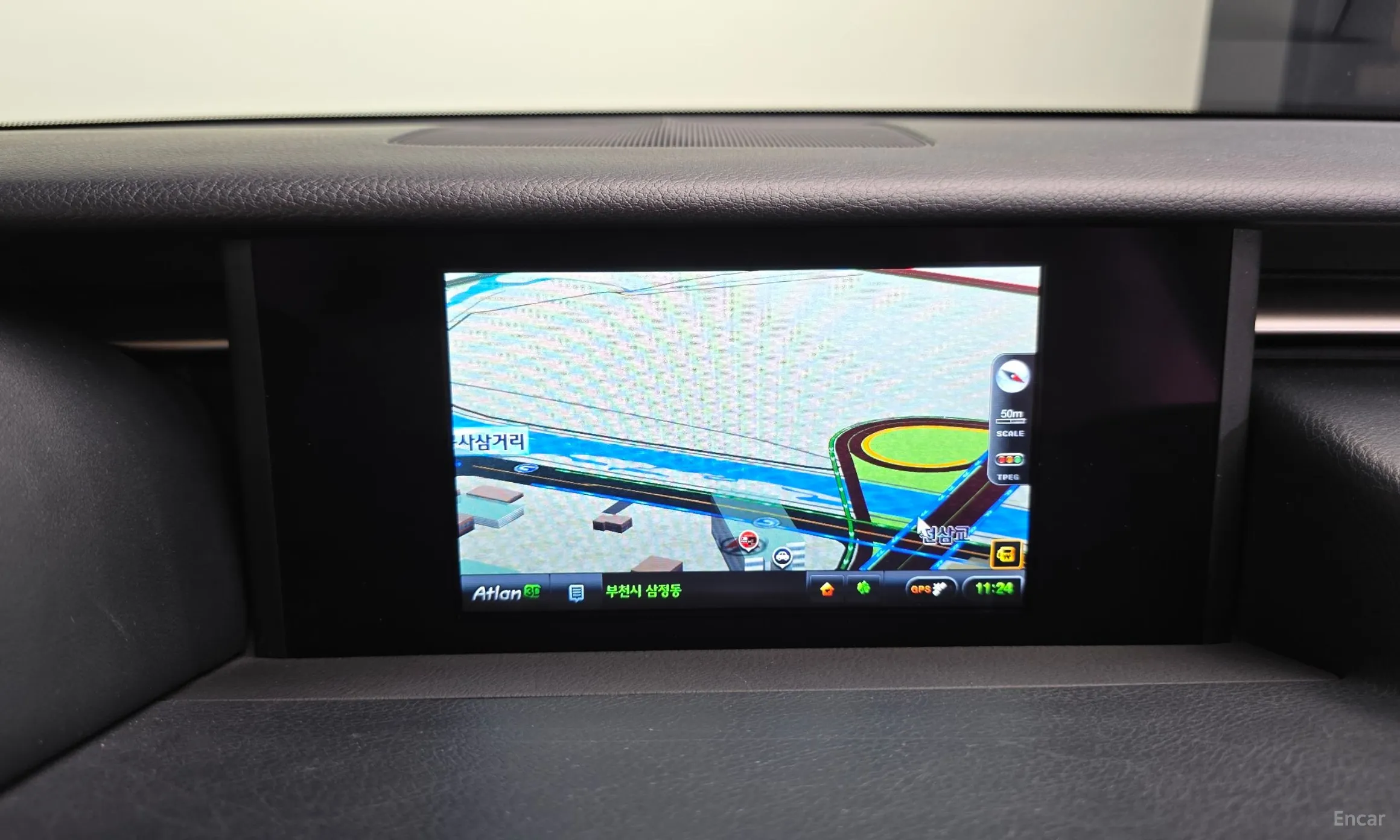 Lexus New IS200t превью 14