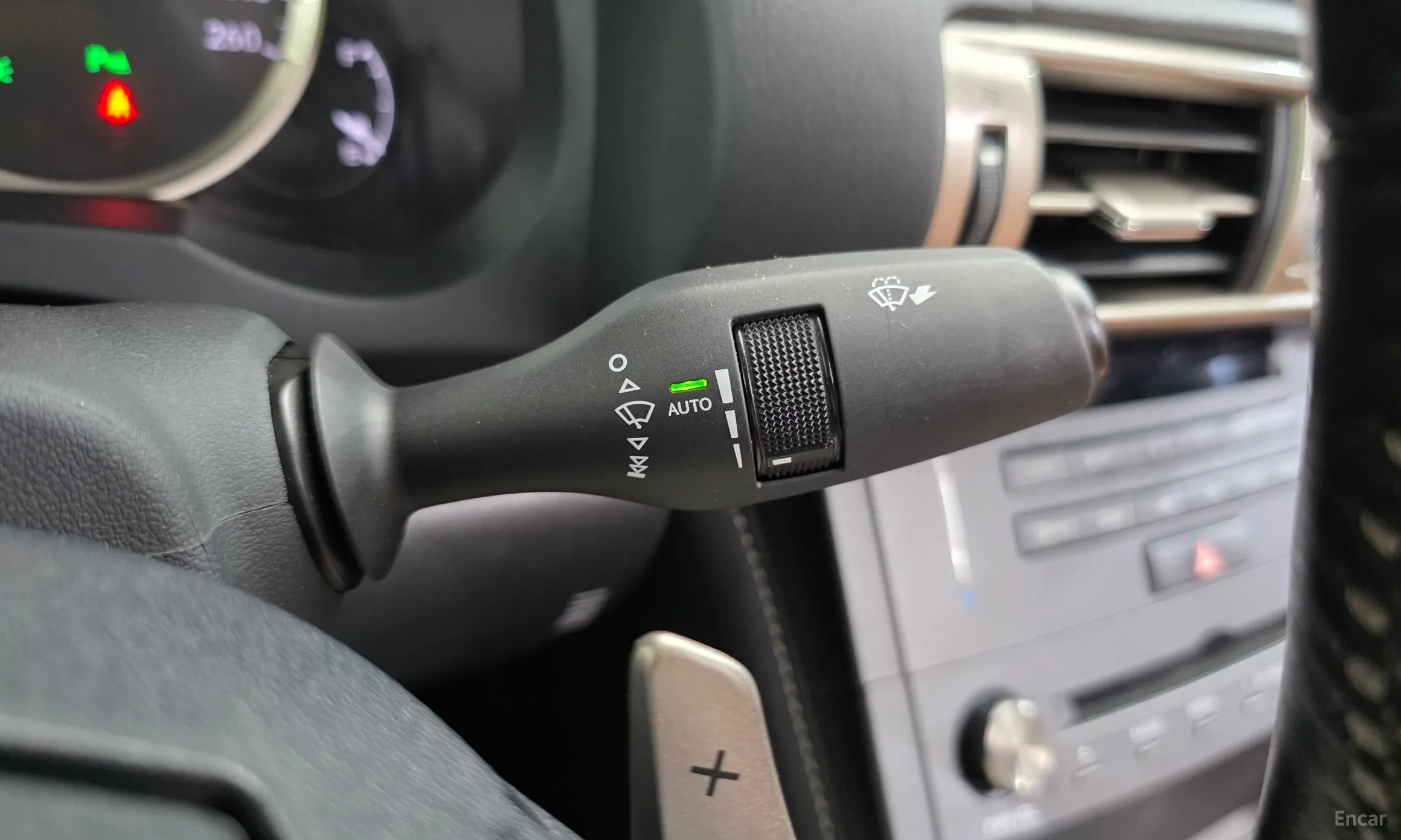 Lexus New IS200t превью 17