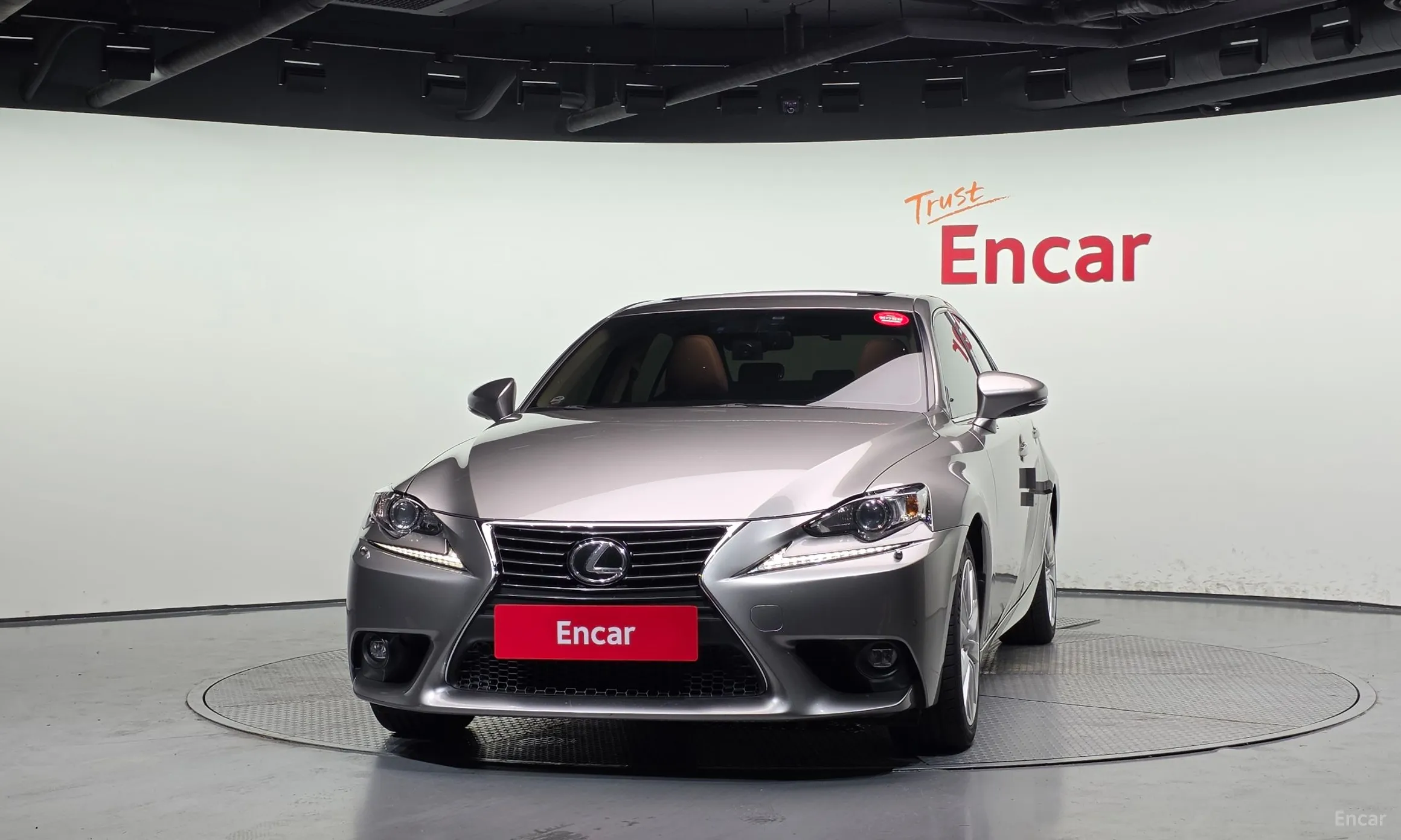 Lexus New IS200t превью 3