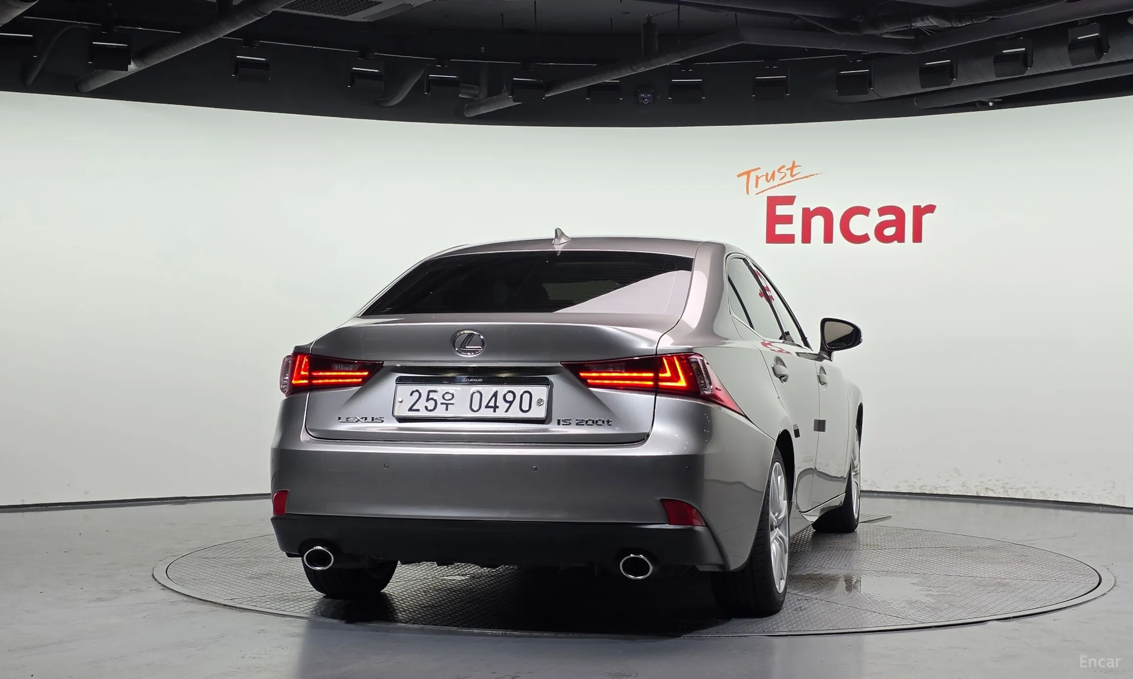 Lexus New IS200t превью 4