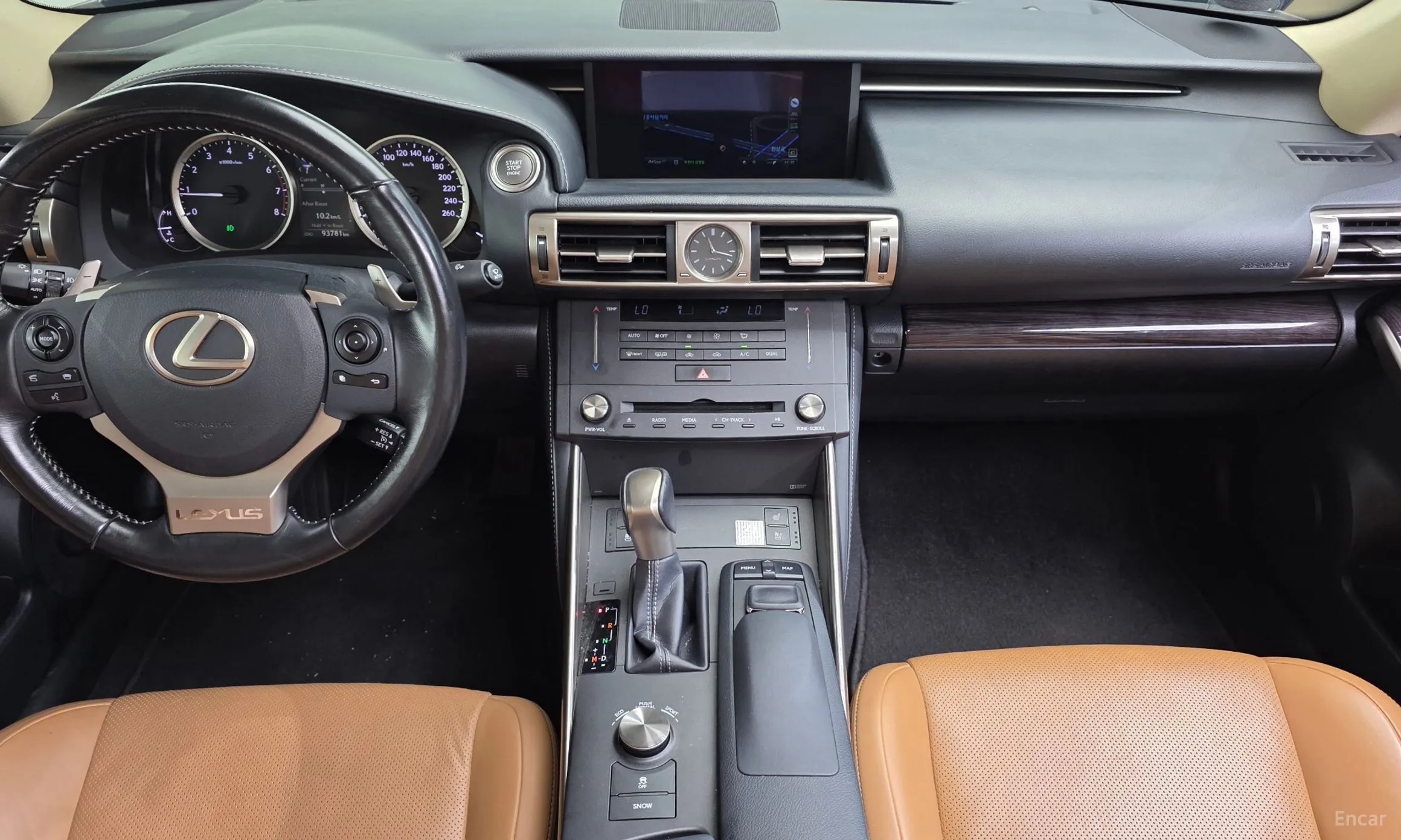 Lexus New IS200t превью 7