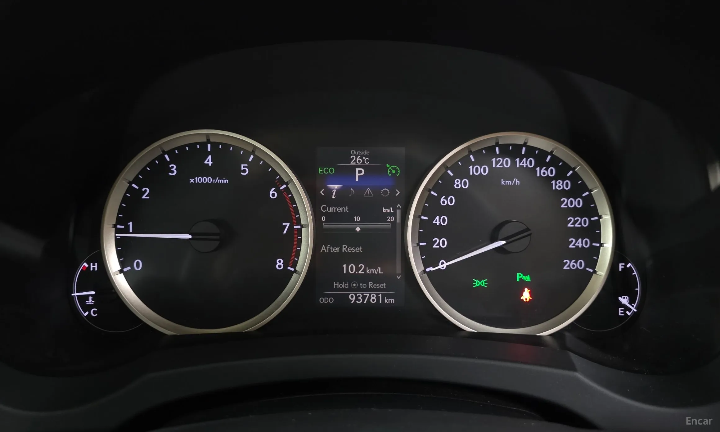 Lexus New IS200t превью 8