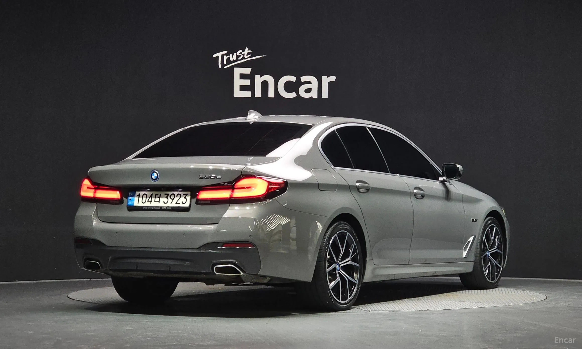 BMW 5 Series (G30)