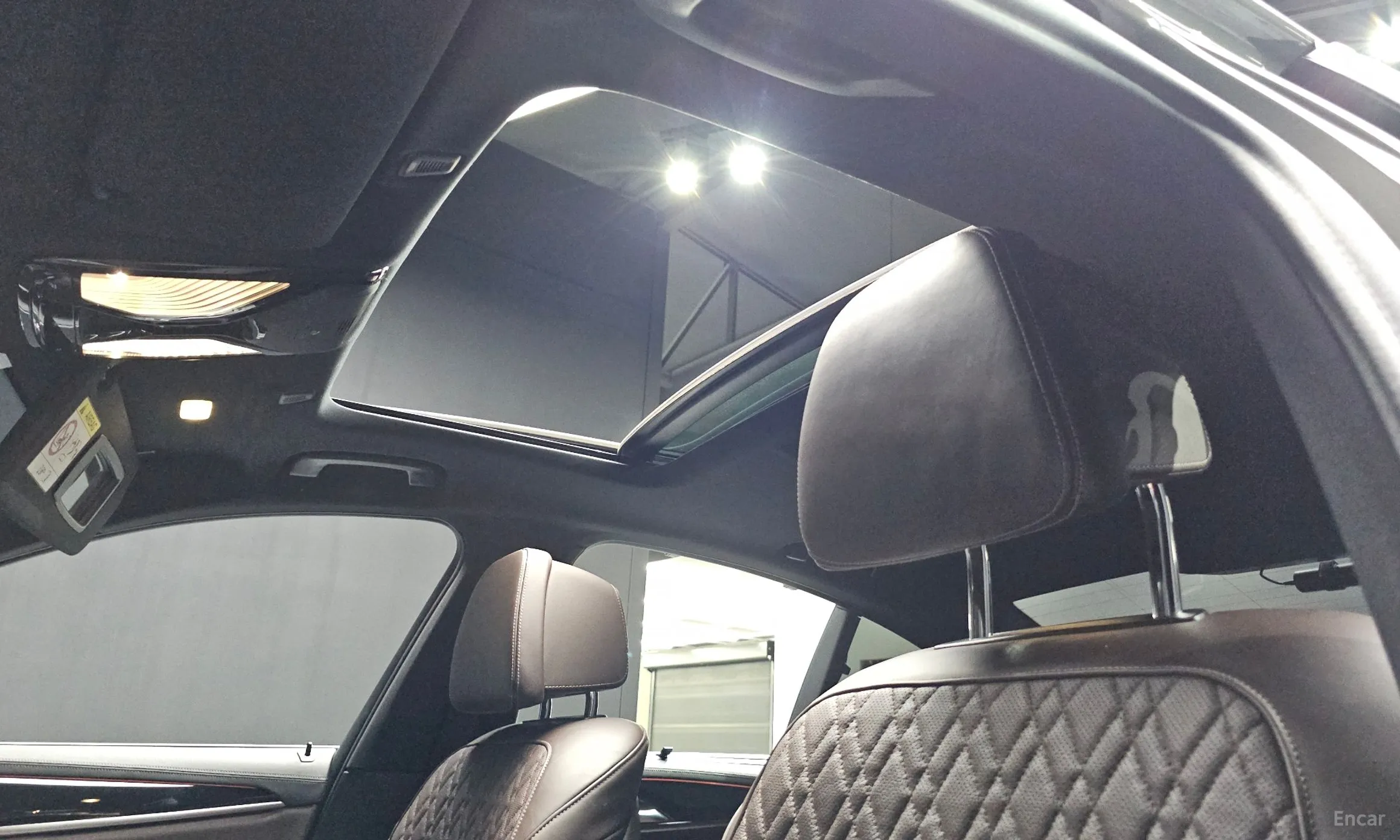 BMW 5 Series (G30) превью 18