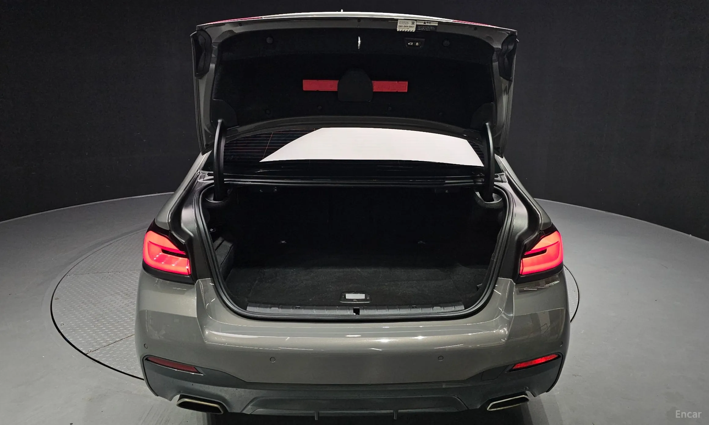 BMW 5 Series (G30) превью 20