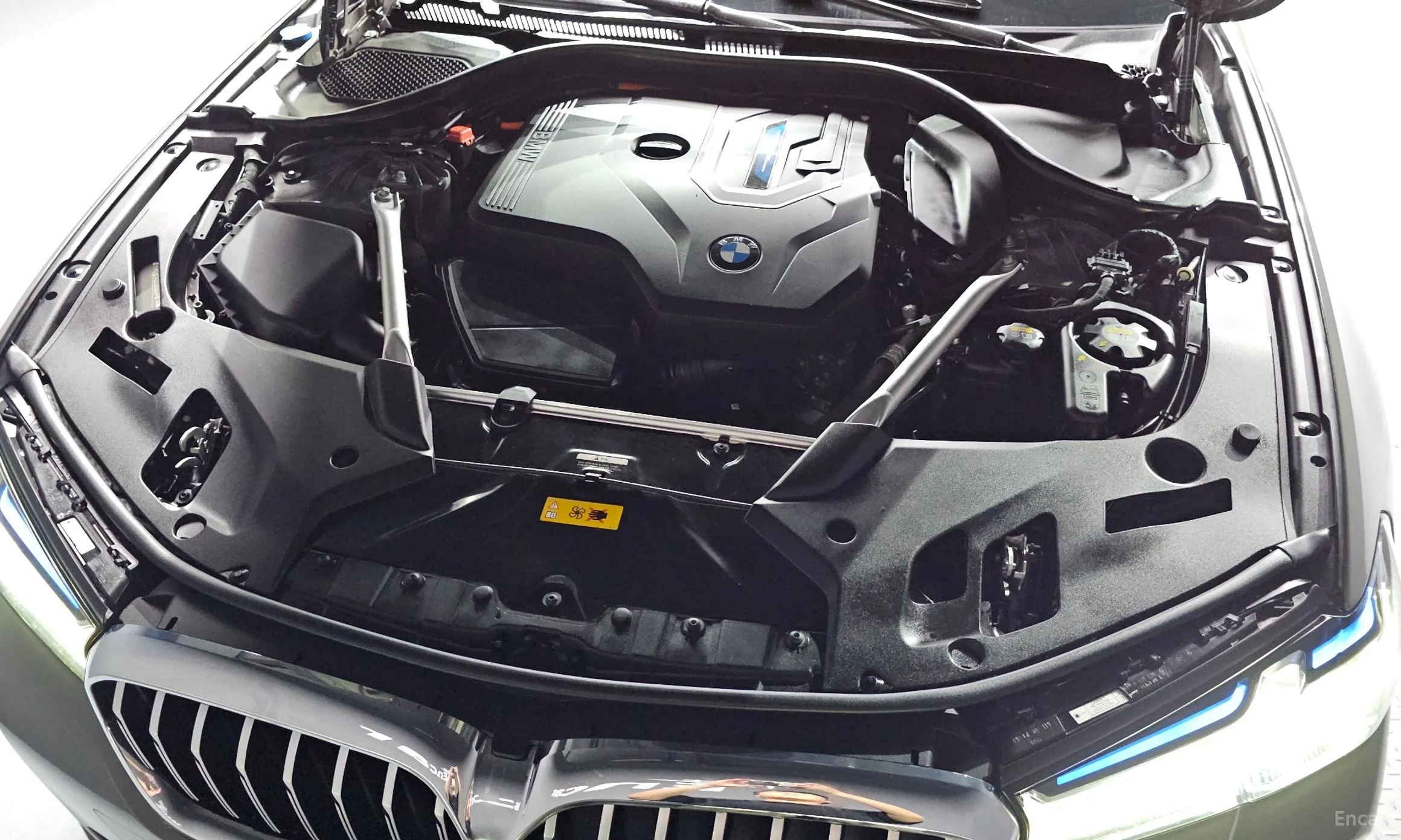BMW 5 Series (G30) превью 6