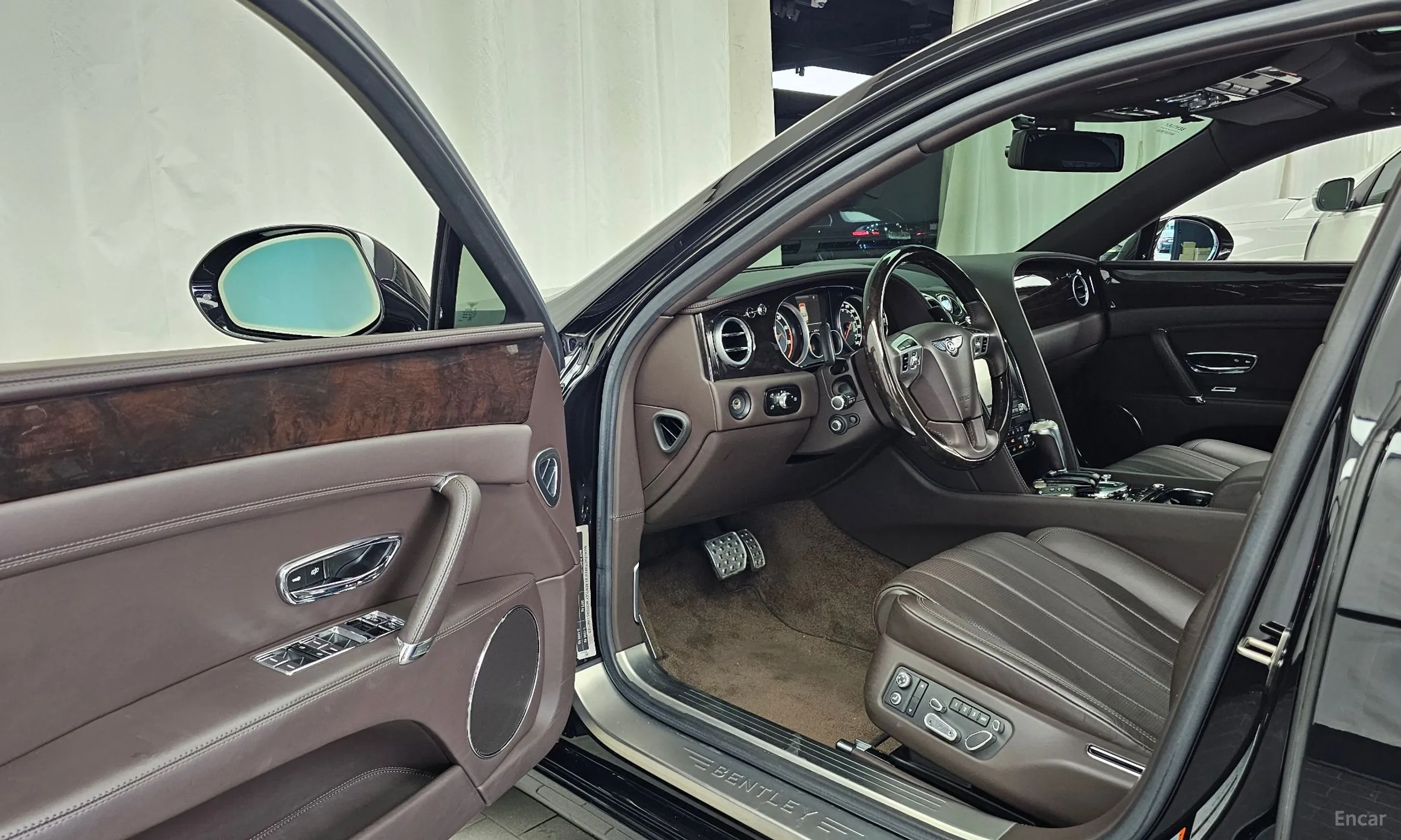 Bentley Flying Spur 2nd Generation превью 10