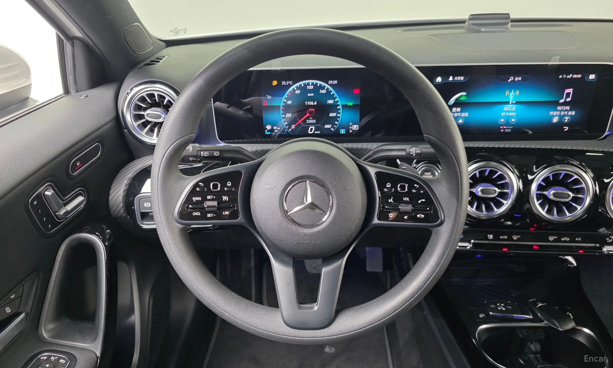 Mercedes Benz A-Class W177 превью 13