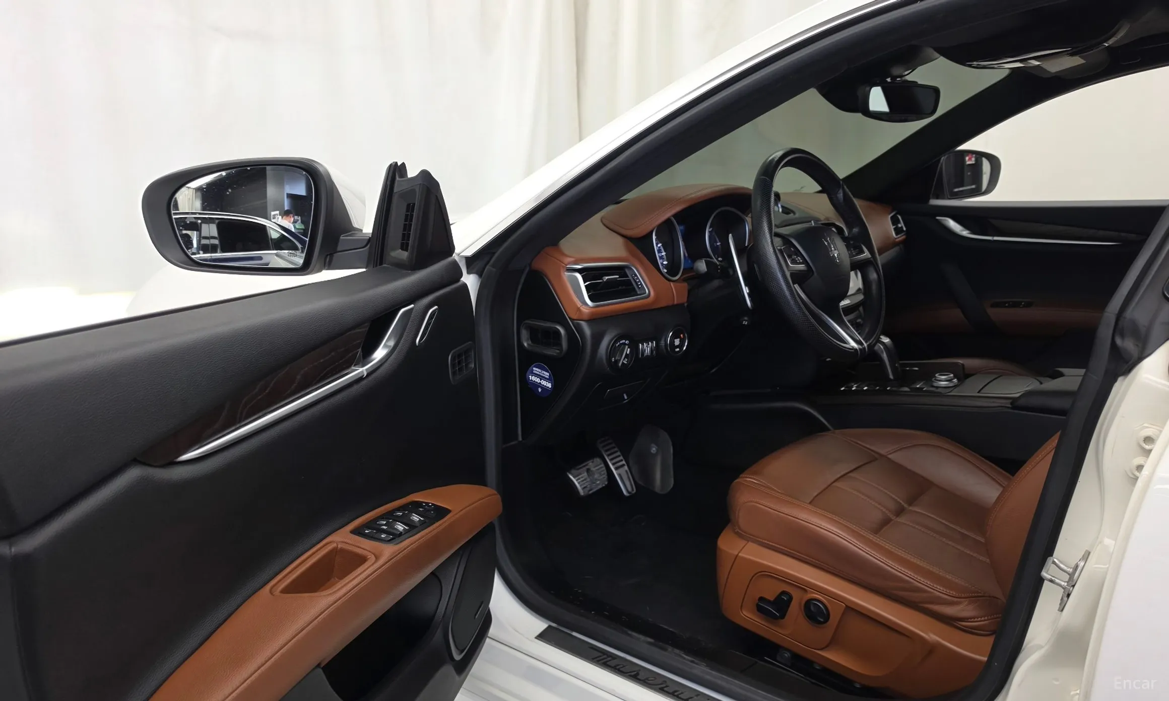 Maserati Ghibli превью 10