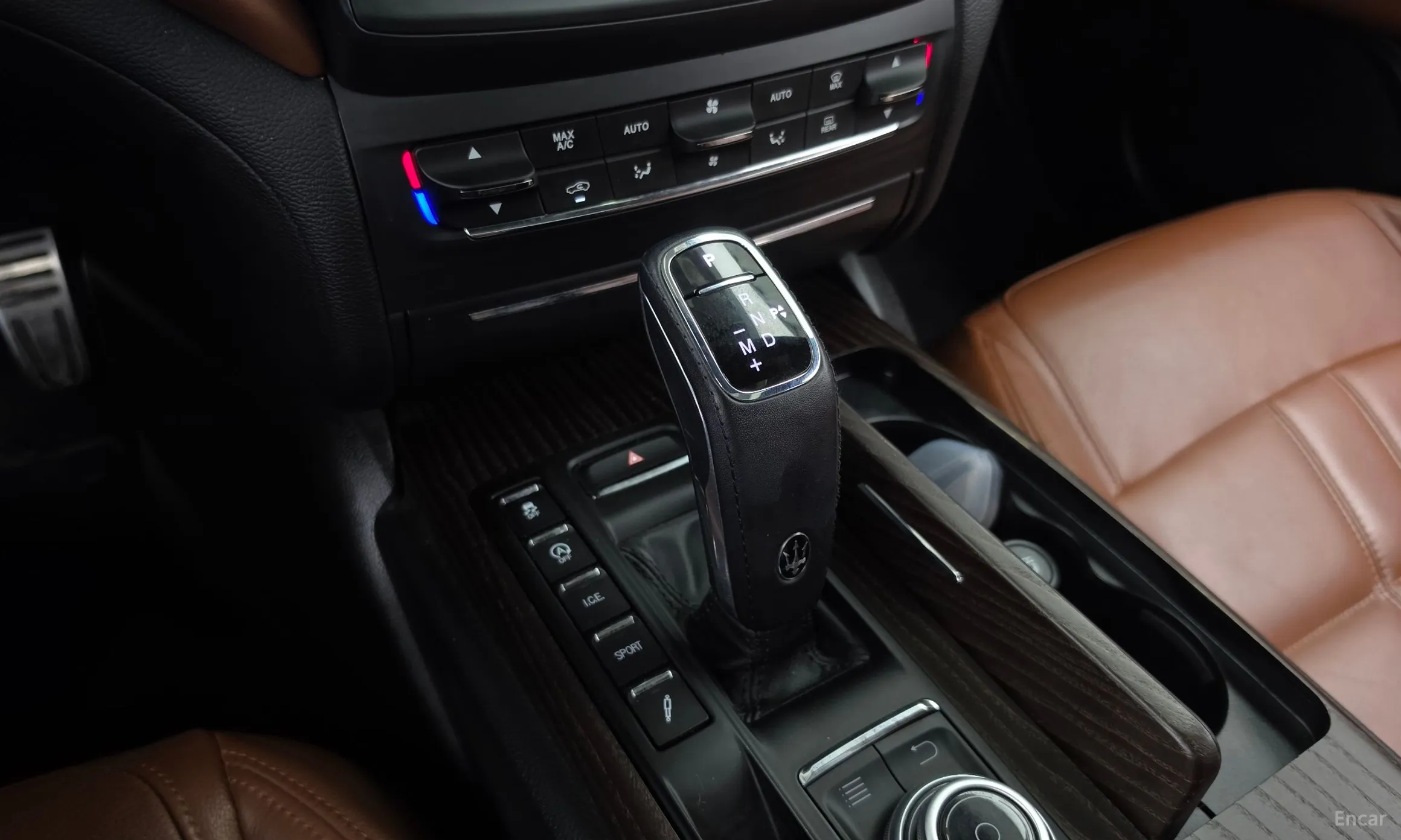 Maserati Ghibli превью 9