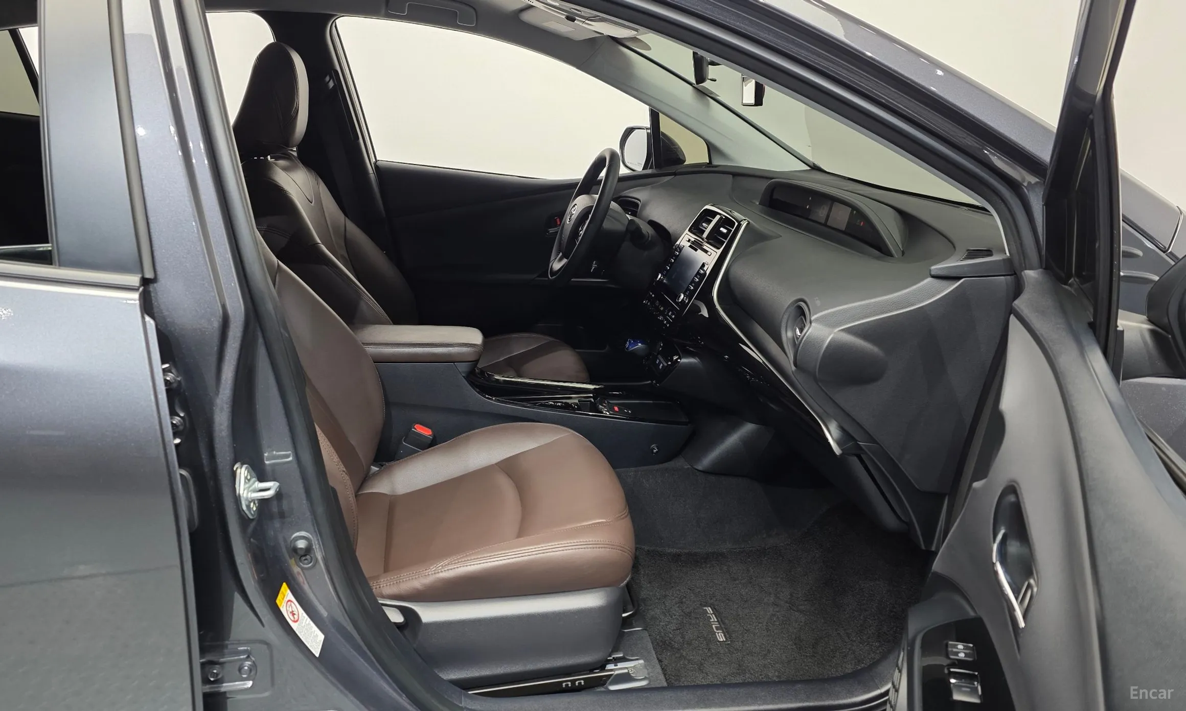 Toyota Prius 4th Generation превью 11