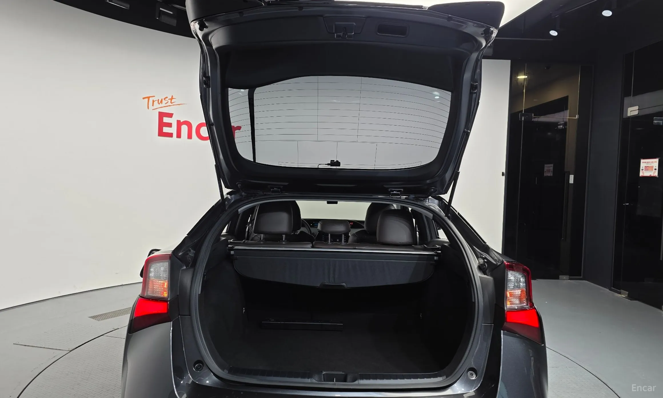 Toyota Prius 4th Generation превью 20
